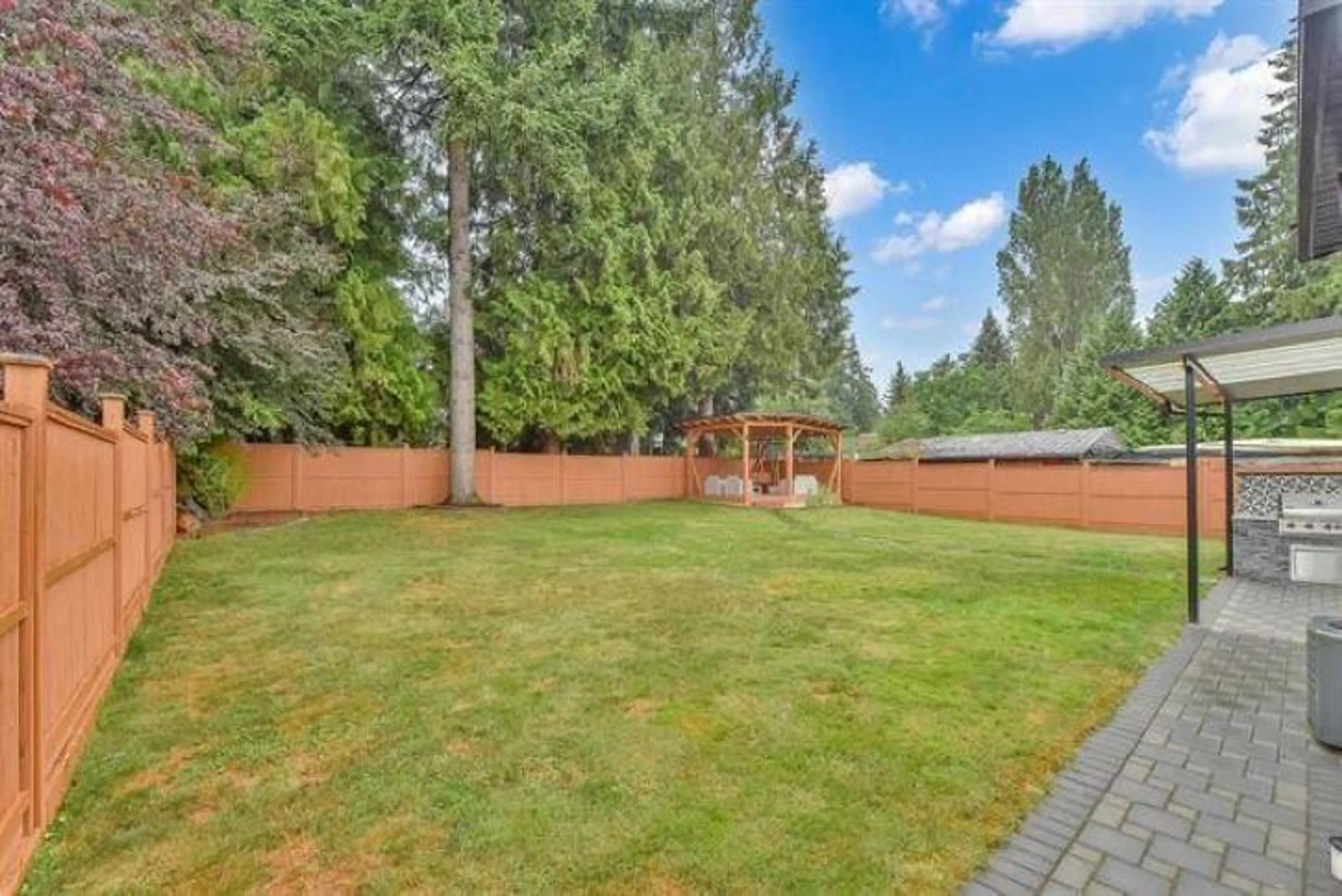 Patio, forest/trees view for 10266 126, Surrey British Columbia V3V5E7