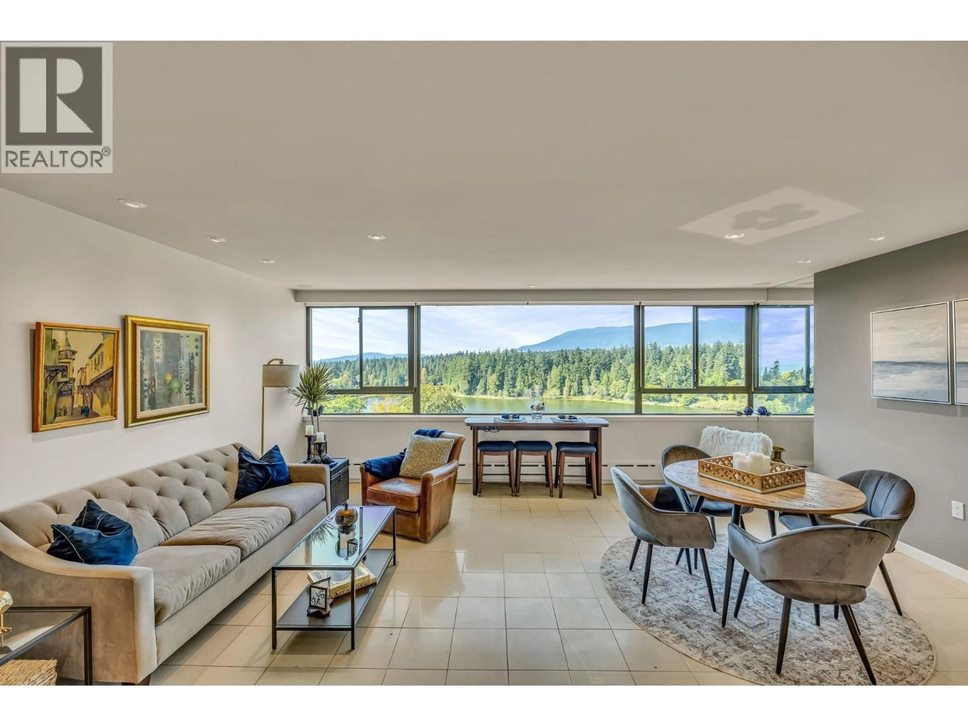 Living room with furniture, unknown for 903 - 710 CHILCO STREET, Vancouver British Columbia V6G2P9