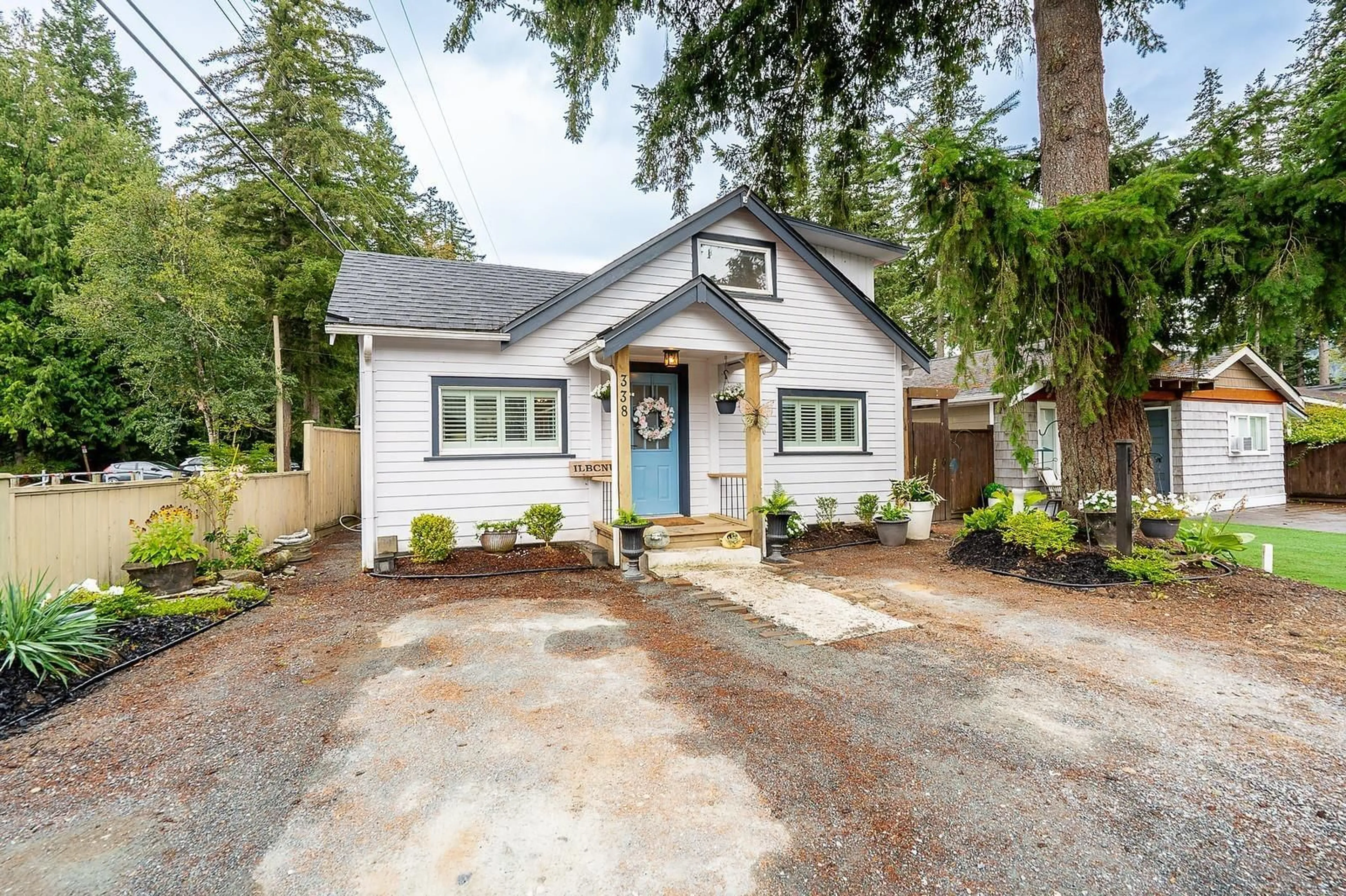 Home with vinyl exterior material, street for 338 BALSAM STREET, Cultus Lake British Columbia V2R4Y8