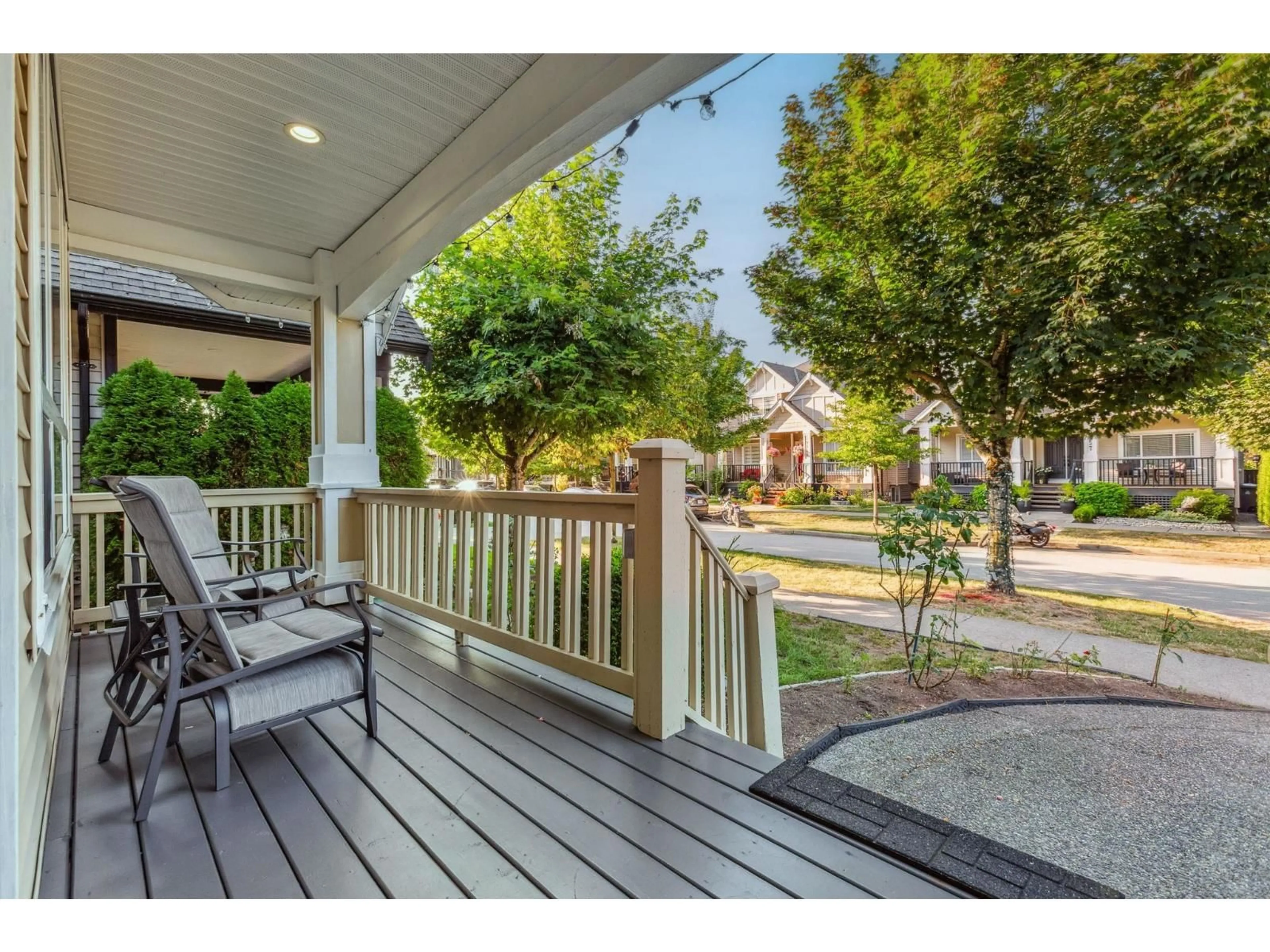 Patio, street for 19358 73B, Surrey British Columbia V4N5Y2
