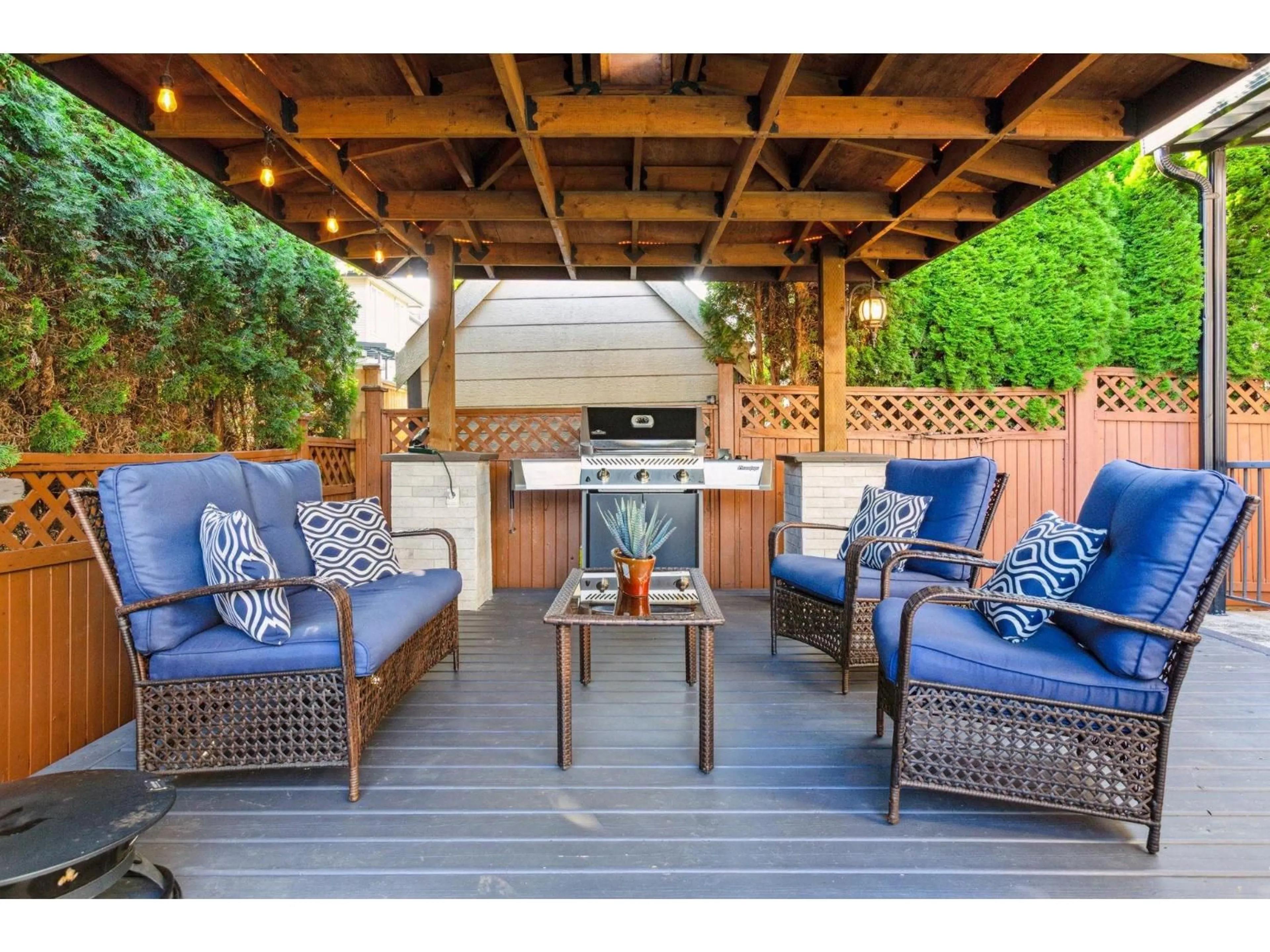 Patio, street for 19358 73B, Surrey British Columbia V4N5Y2