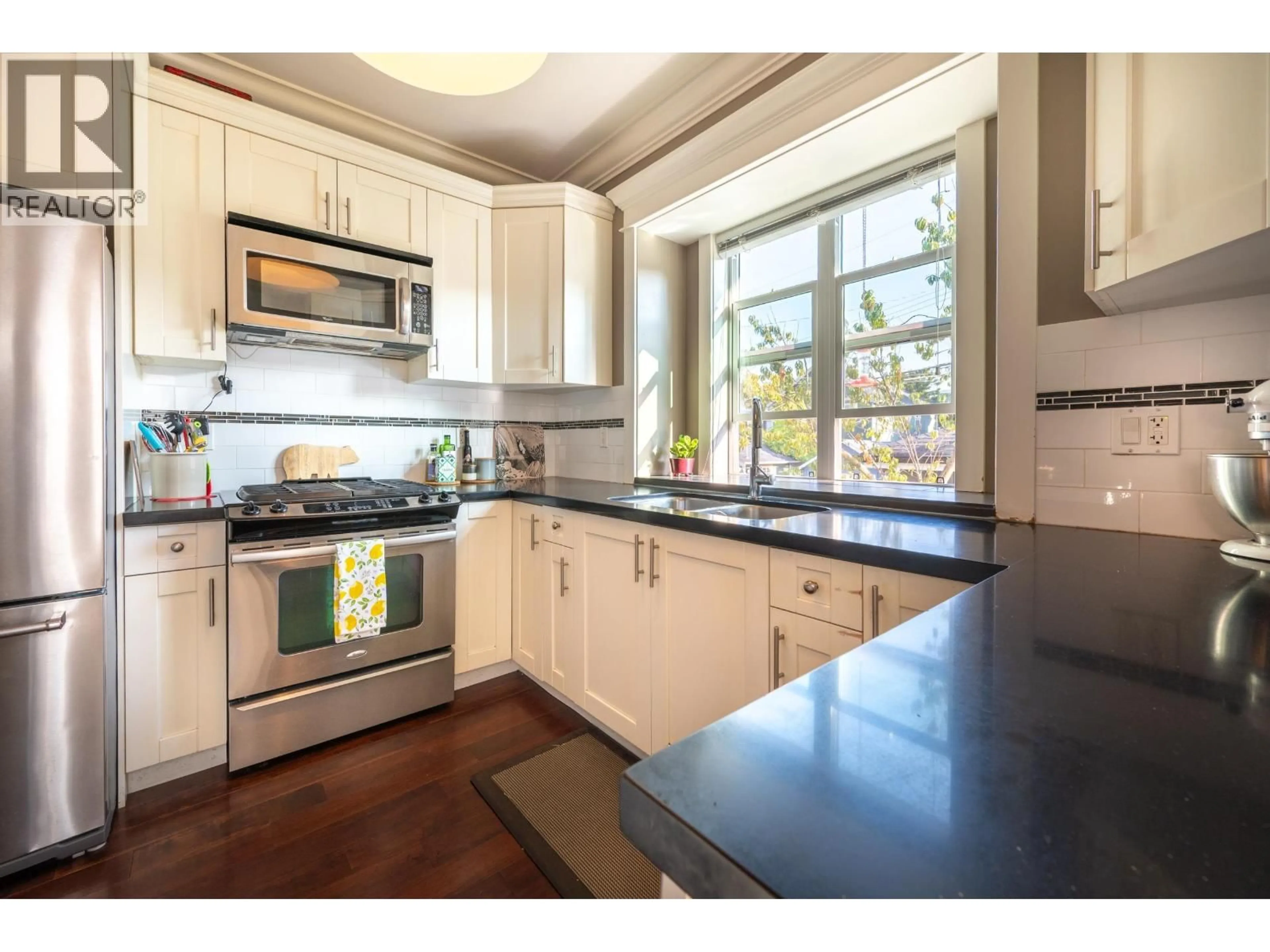 Open concept kitchen, unknown for 1368 13TH AVENUE, Vancouver British Columbia V5N2B6