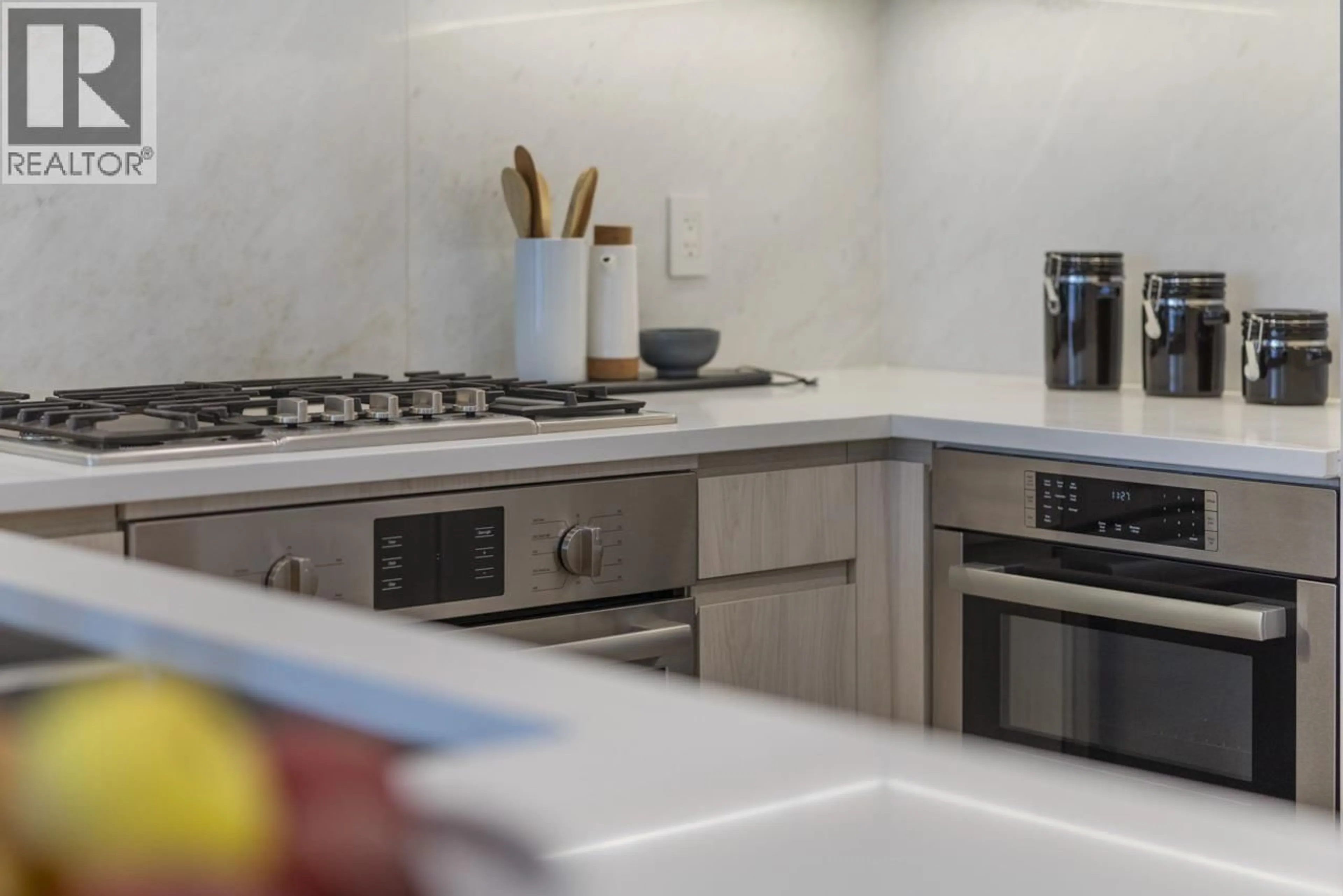Standard kitchen, ceramic/tile floor for 309 - 177 3RD STREET, North Vancouver British Columbia V7M0G5
