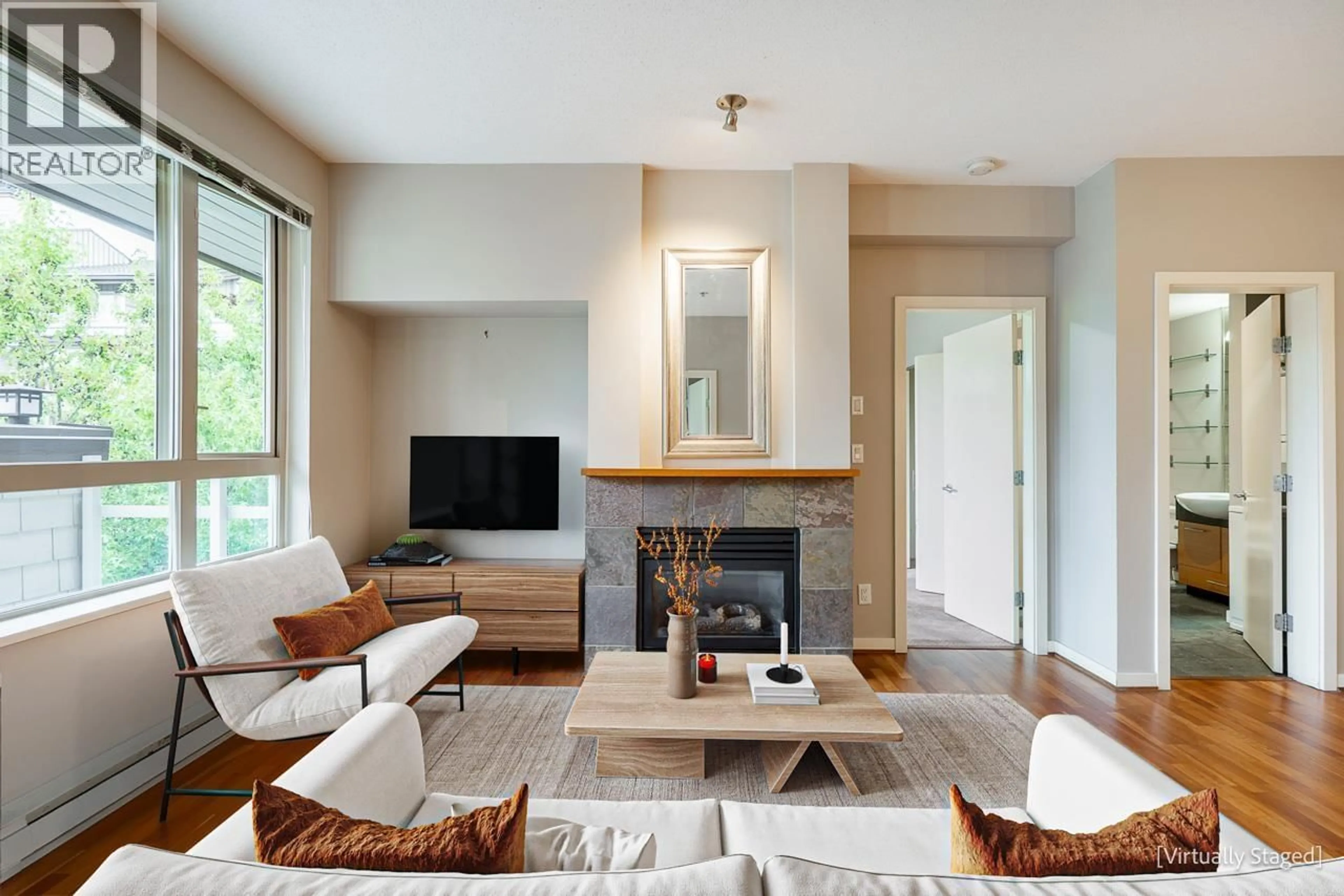 Living room with furniture, unknown for 420 - 530 RAVEN WOODS DRIVE, North Vancouver British Columbia V7G2I5
