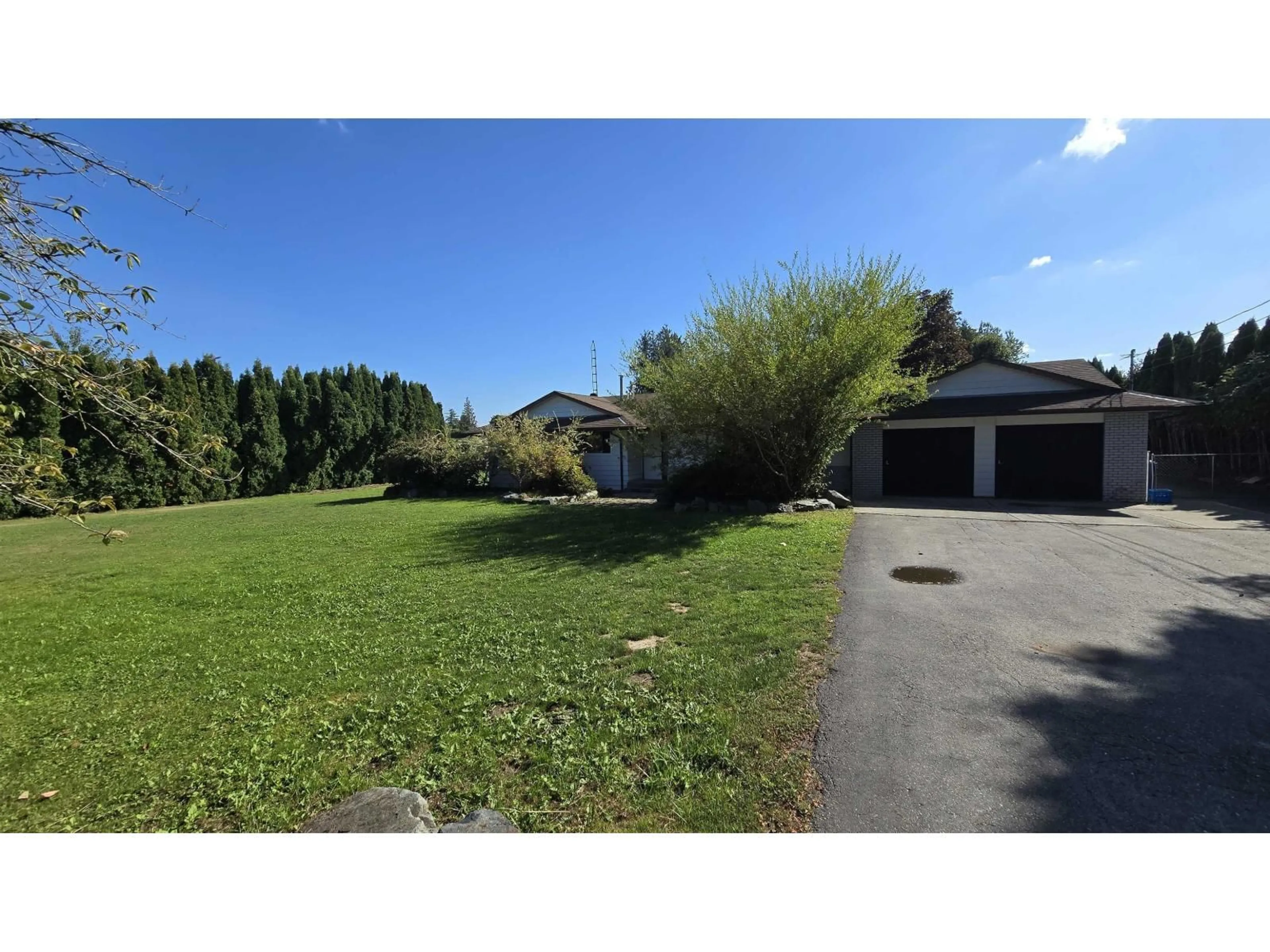 A pic from outside/outdoor area/front of a property/back of a property/a pic from drone, street for 28712 58, Abbotsford British Columbia V4X2P6