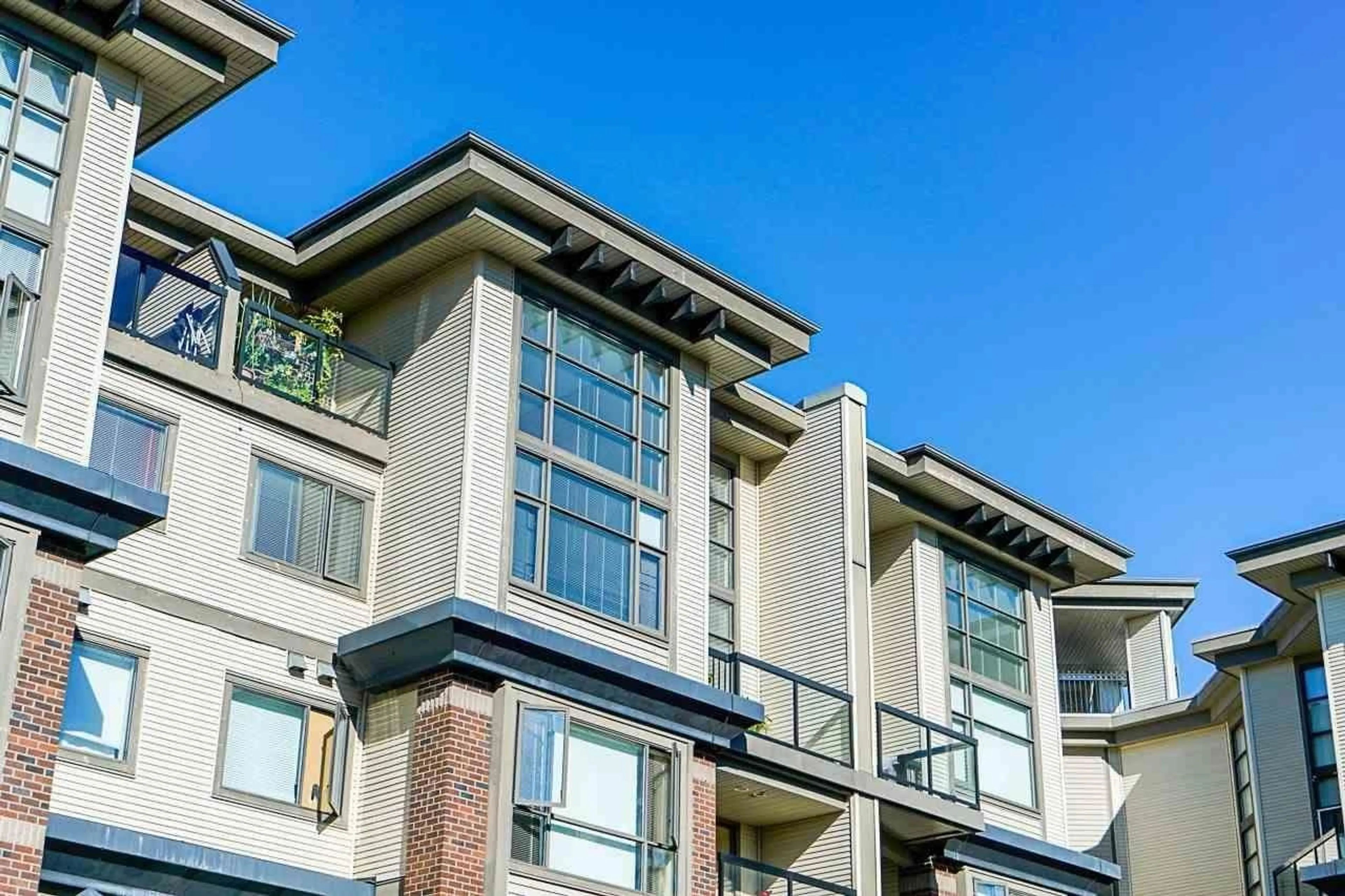 Unknown for 427 - 10838 CITY, Surrey British Columbia V3T5X9