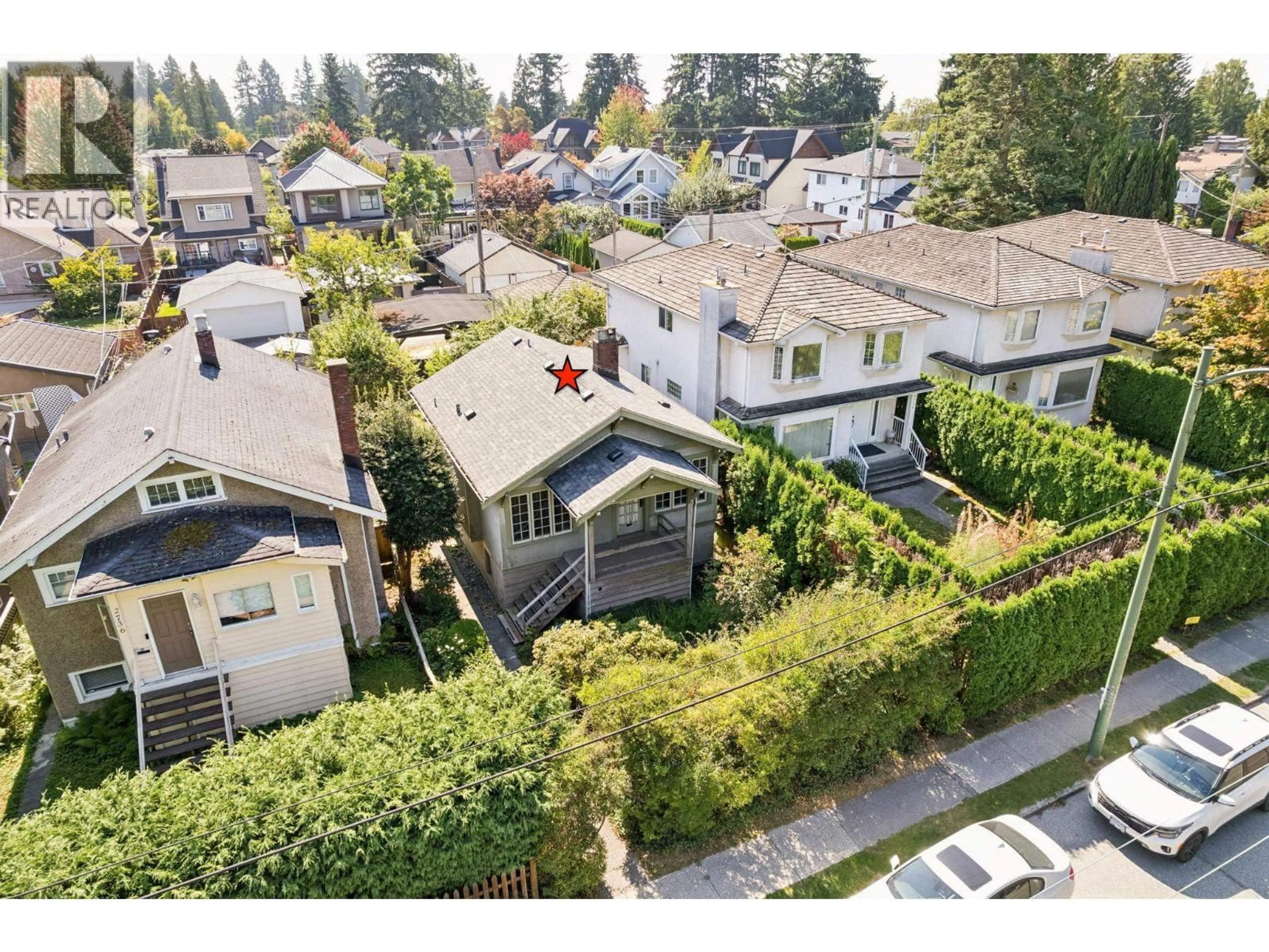 A pic from outside/outdoor area/front of a property/back of a property/a pic from drone, street for 2746 WEST 41ST, Vancouver British Columbia V6N3C4