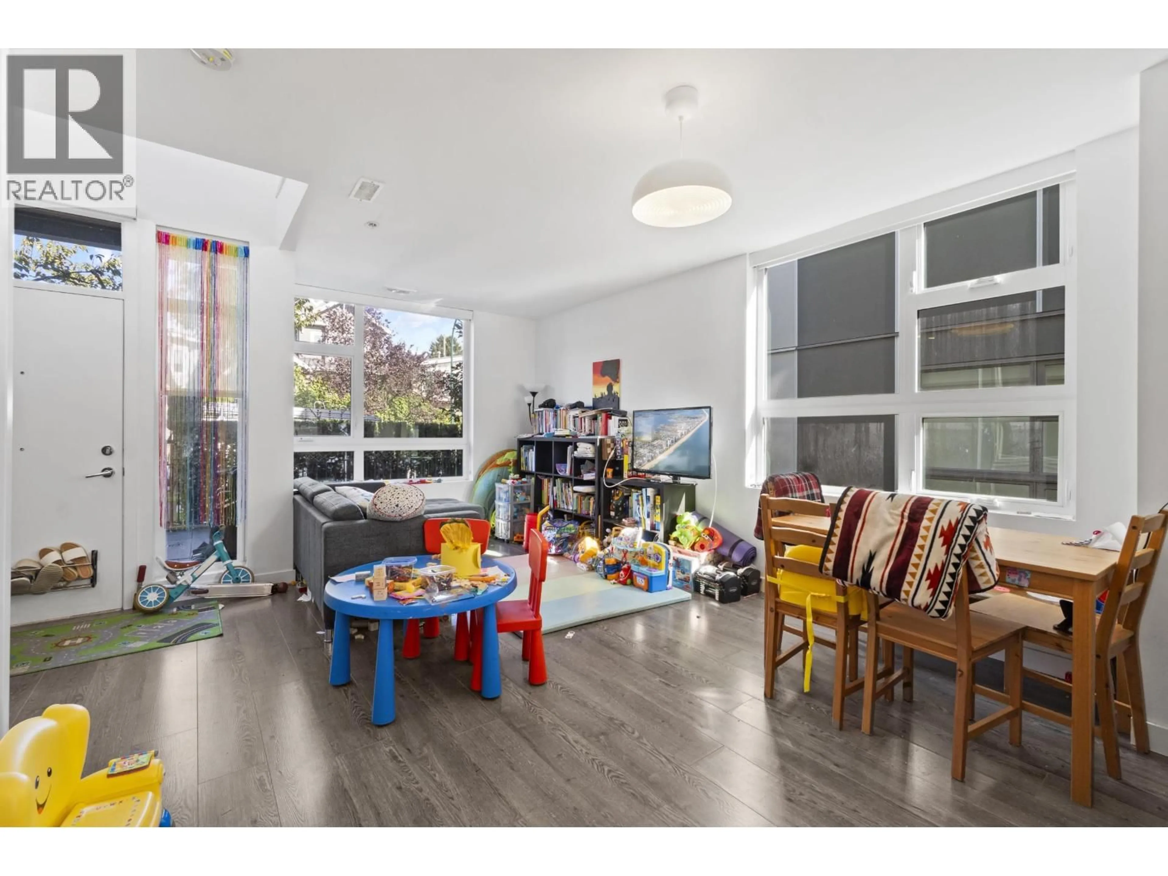 A pic of a room for 190 63RD AVENUE, Vancouver British Columbia V5X0G6