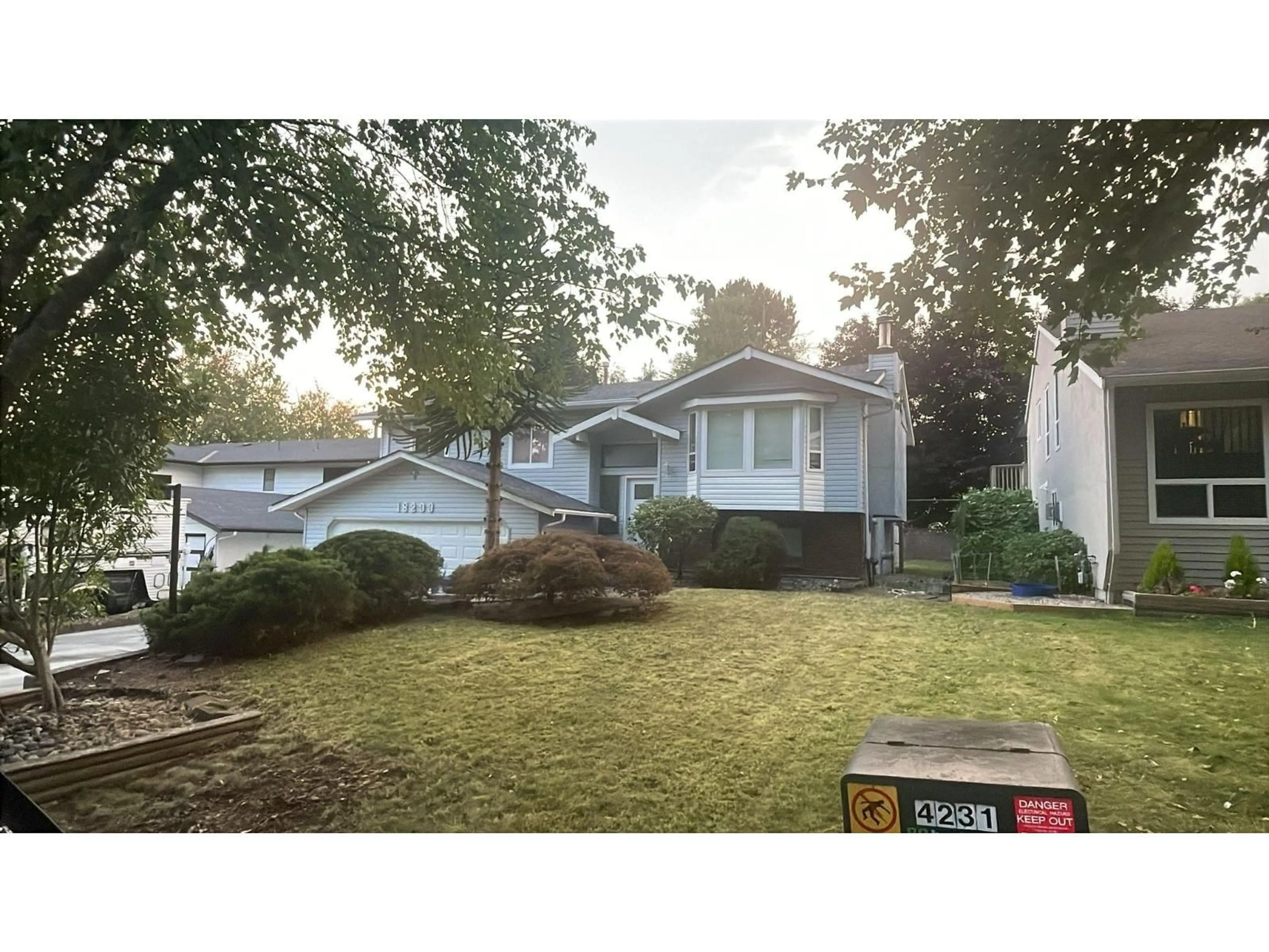 Unknown for 18233 60A, Surrey British Columbia V3S5R6