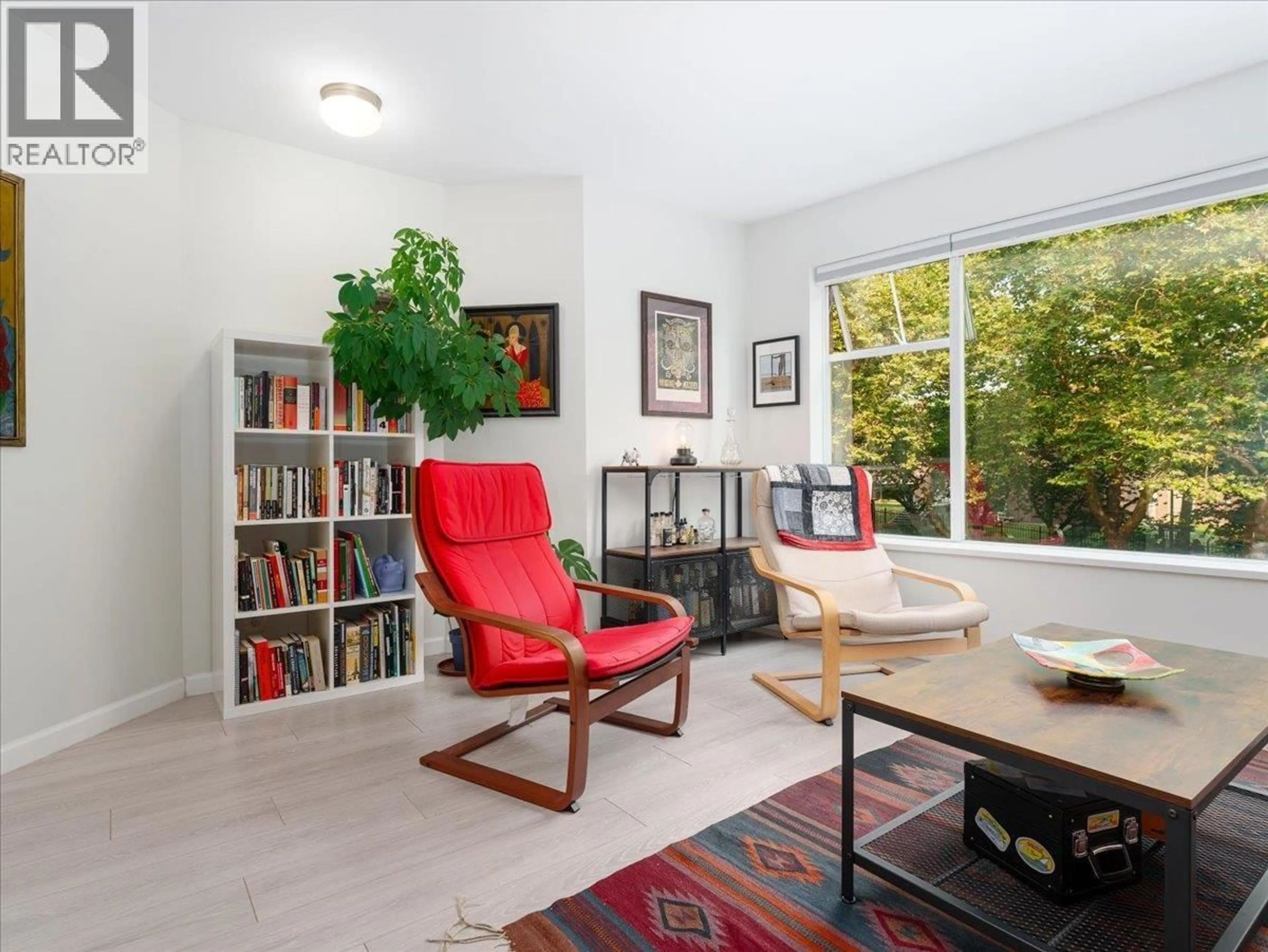 Living room with furniture, unknown for 205 - 663 GORE AVENUE, Vancouver British Columbia V6A2Z8