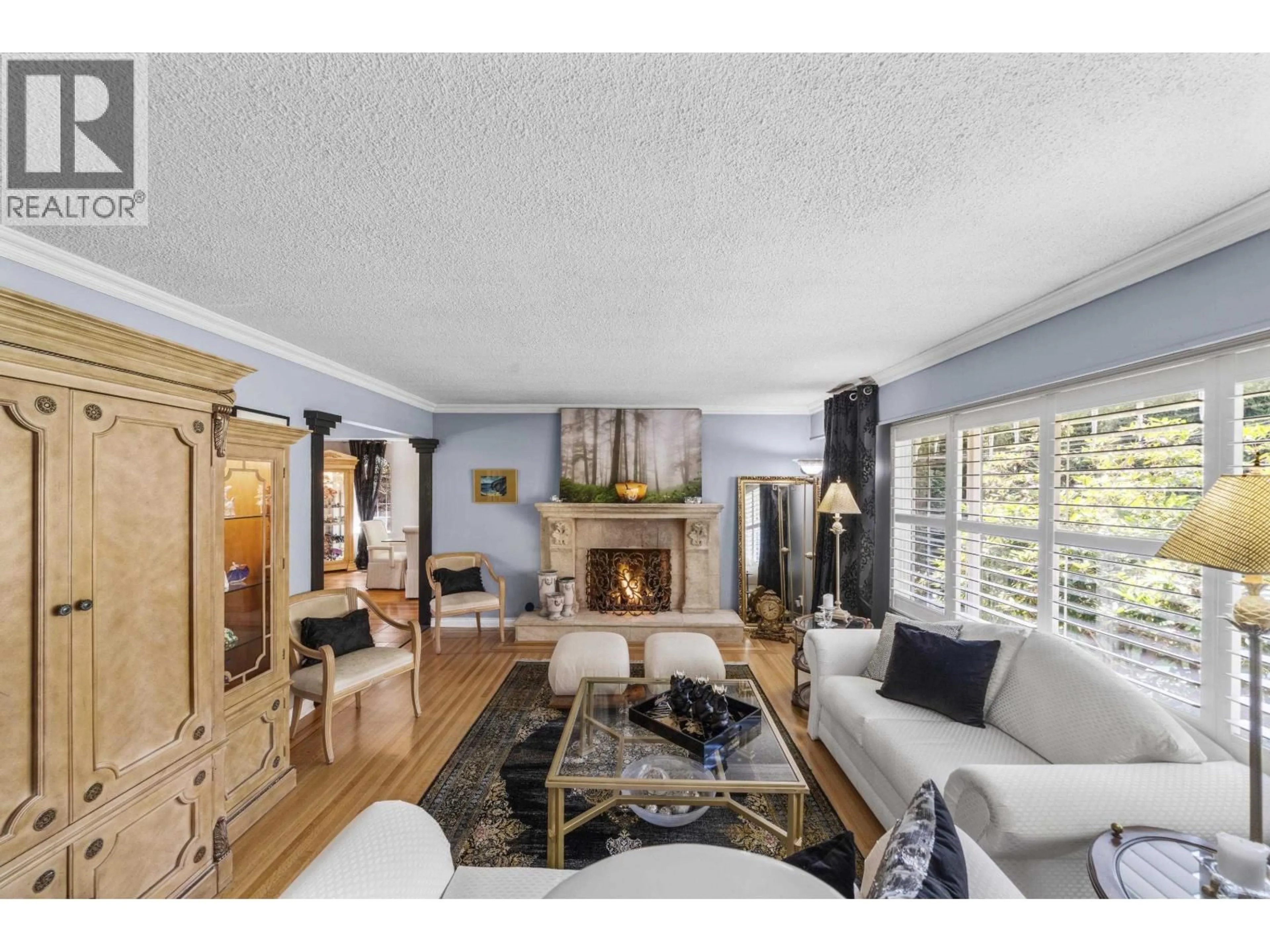 Living room with furniture, unknown for 605 VICTOR STREET, Coquitlam British Columbia V3J3V4
