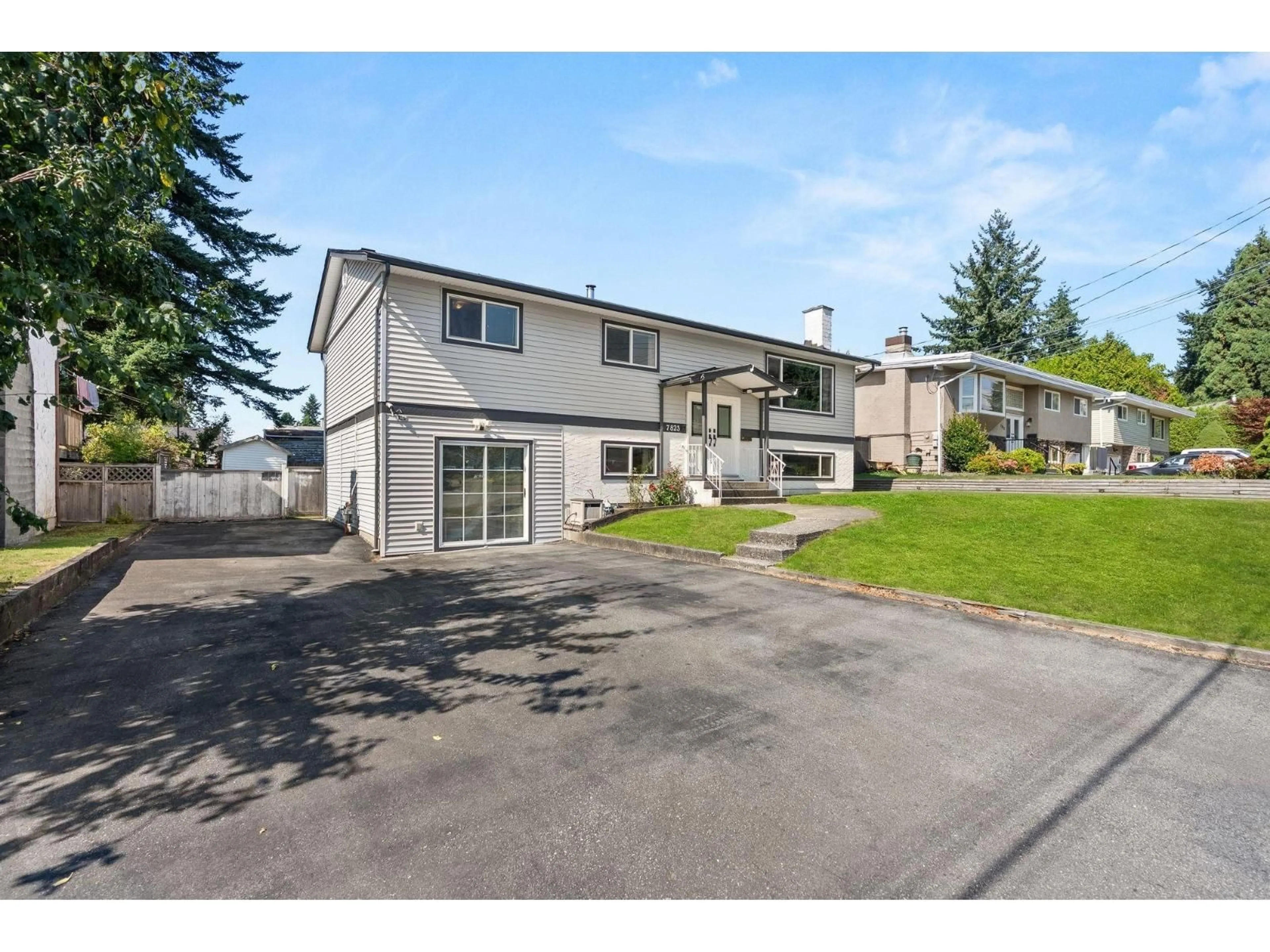 A pic from outside/outdoor area/front of a property/back of a property/a pic from drone, street for 7823 BREMRIDGE, Delta British Columbia V4C5E3