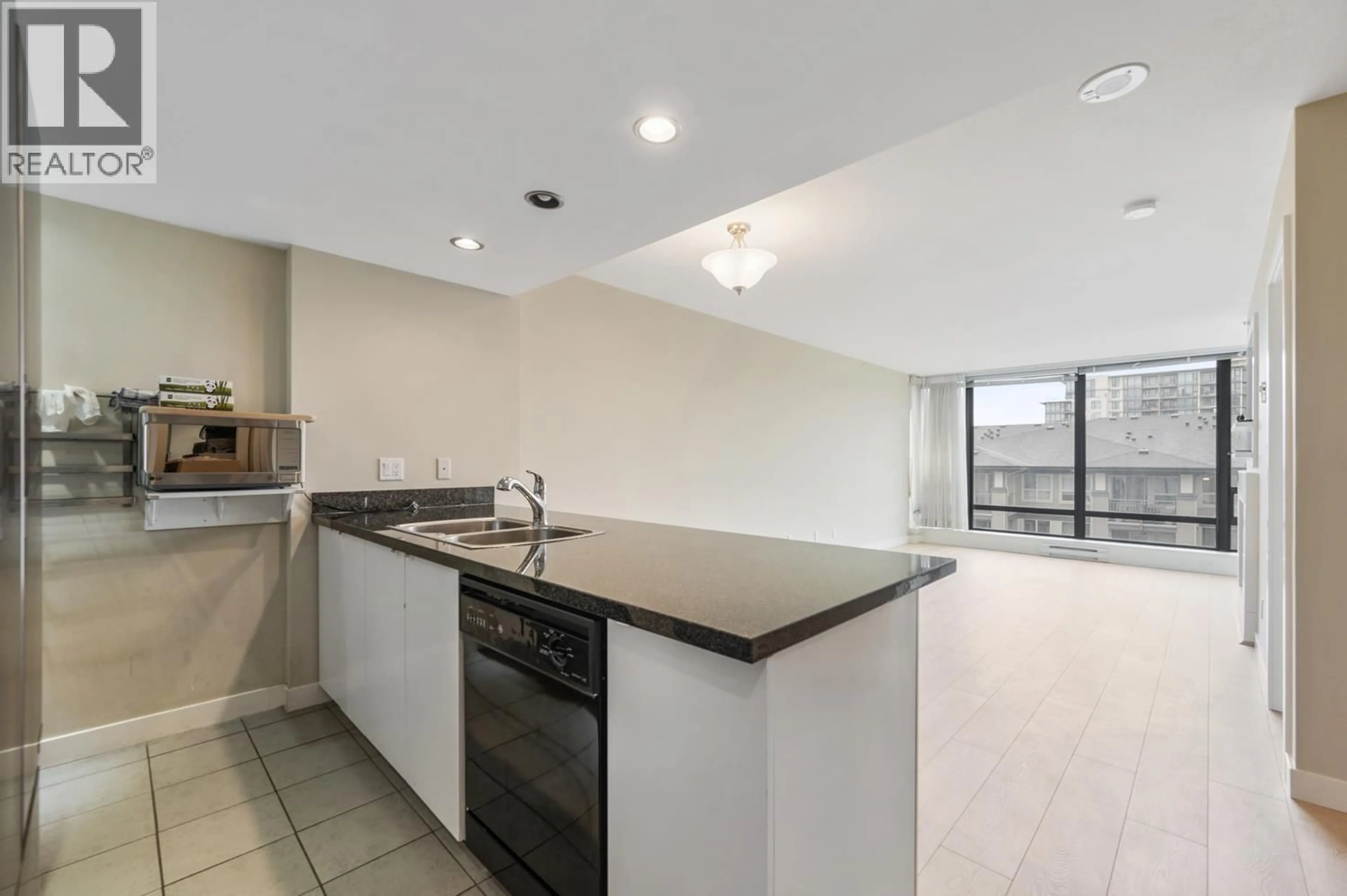 Standard kitchen, unknown for 605 - 9180 HEMLOCK DRIVE, Richmond British Columbia V6Y4J5