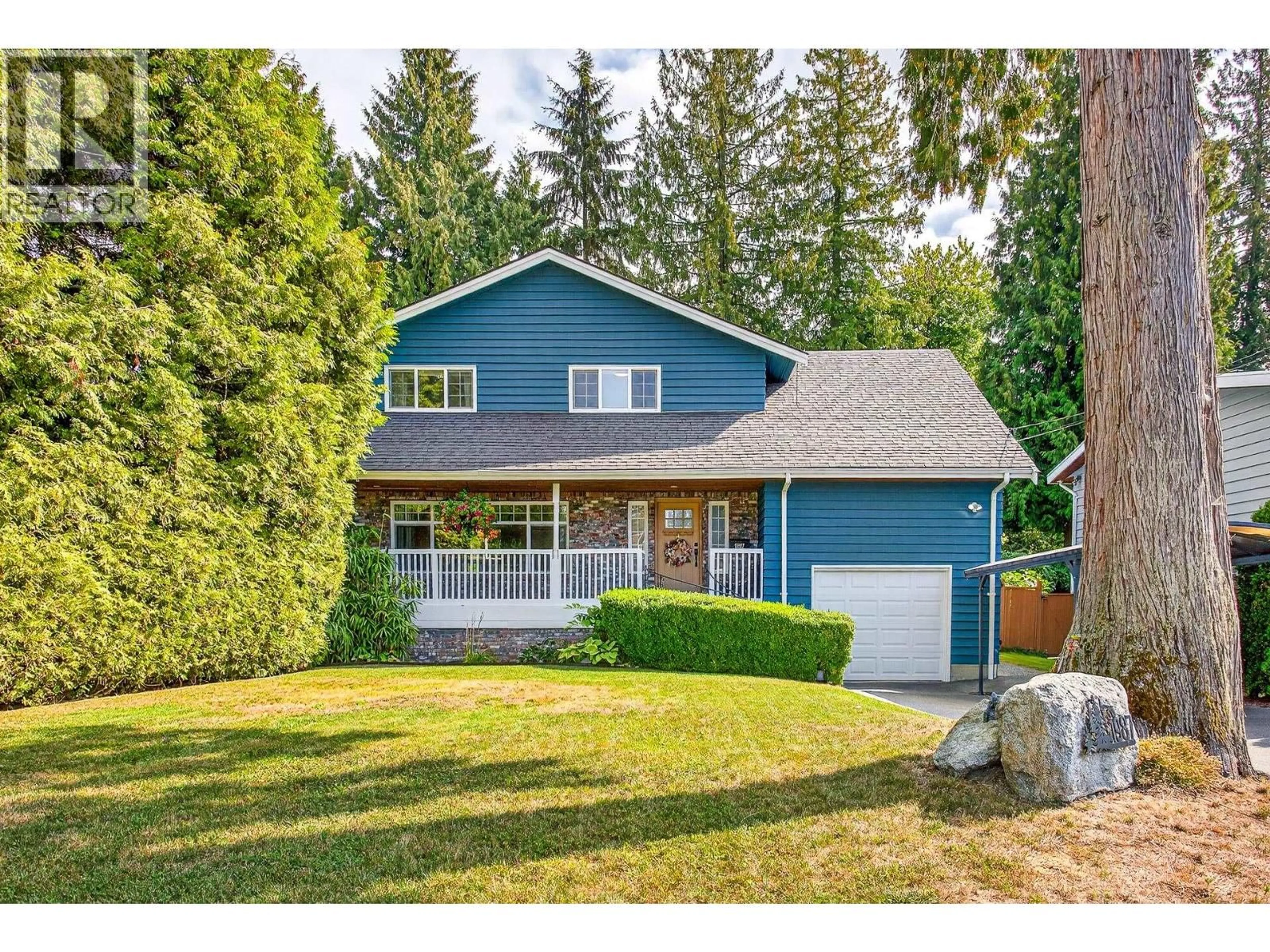 Home with vinyl exterior material, street for 1987 CUSTER COURT, Coquitlam British Columbia V3J6R2