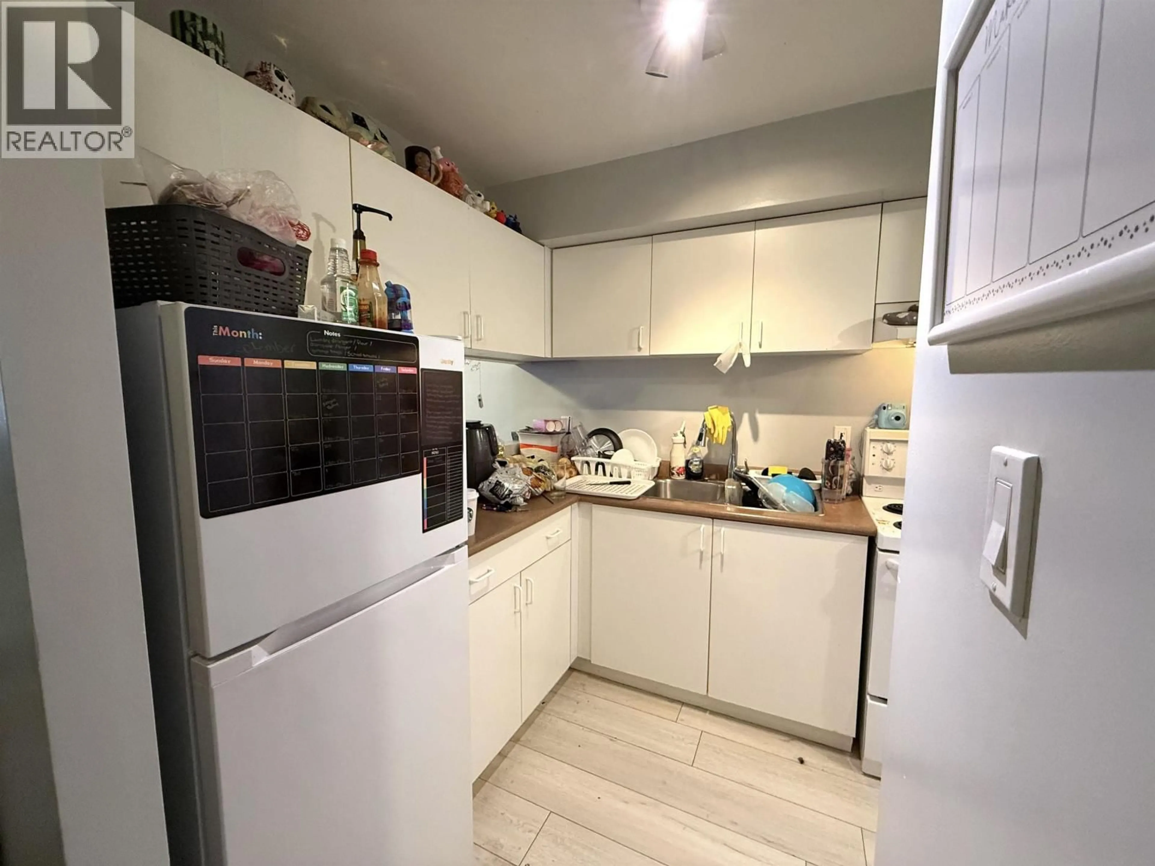 Standard kitchen, unknown for 225 - 8120 COLONIAL DRIVE, Richmond British Columbia V7C4V2