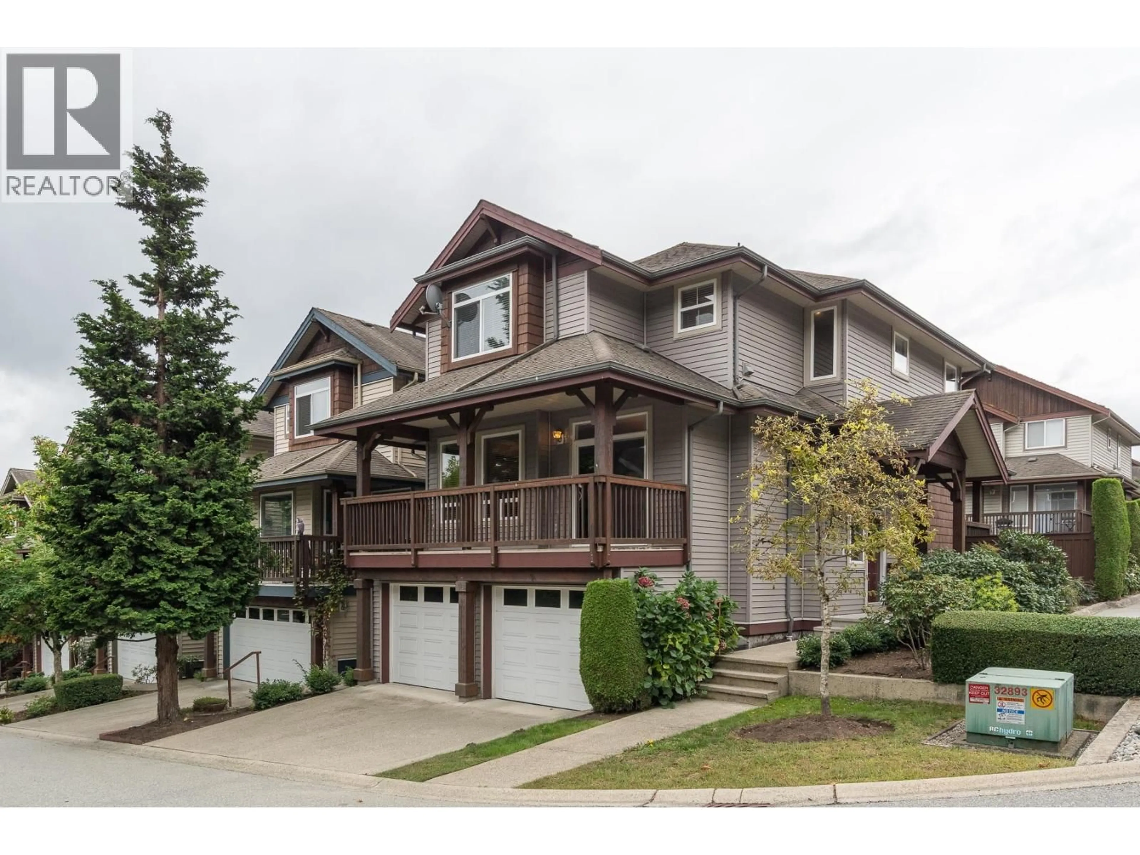 Home with vinyl exterior material, street for 16 - 2287 ARGUE STREET, Port Coquitlam British Columbia V3C6R2