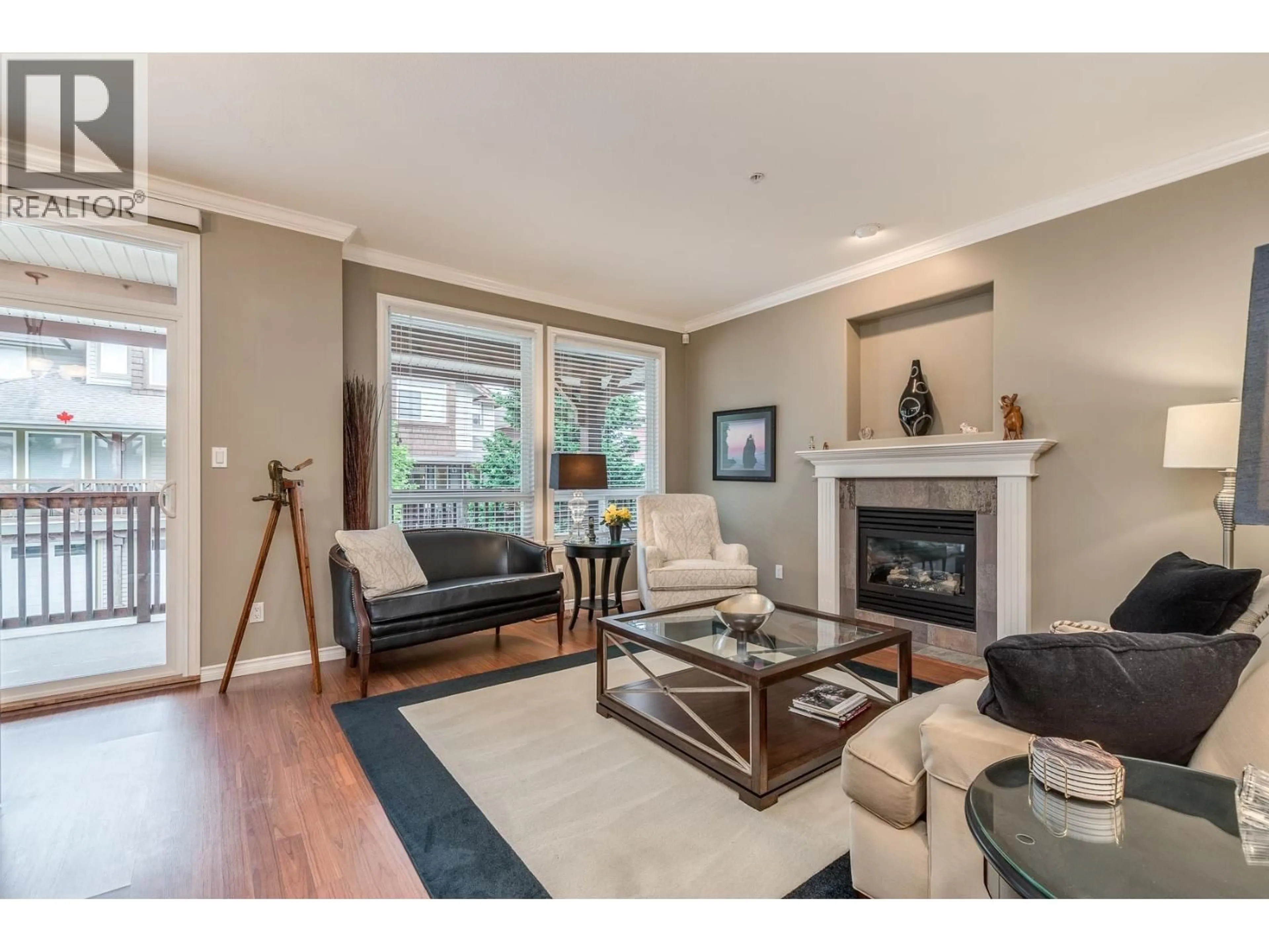 Living room with furniture, wood/laminate floor for 16 - 2287 ARGUE STREET, Port Coquitlam British Columbia V3C6R2