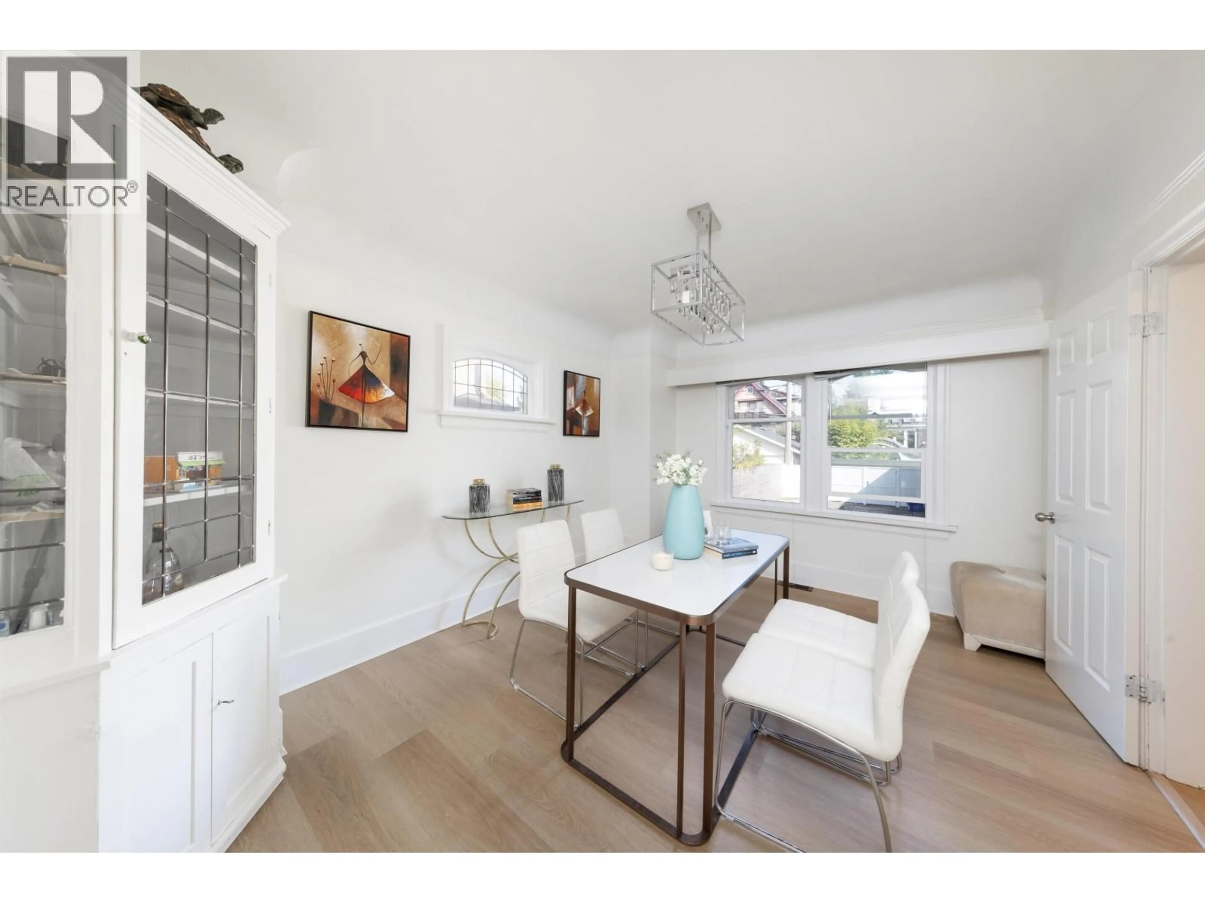Dining room, wood/laminate floor for 3719 3RD AVENUE, Vancouver British Columbia V6R1M2