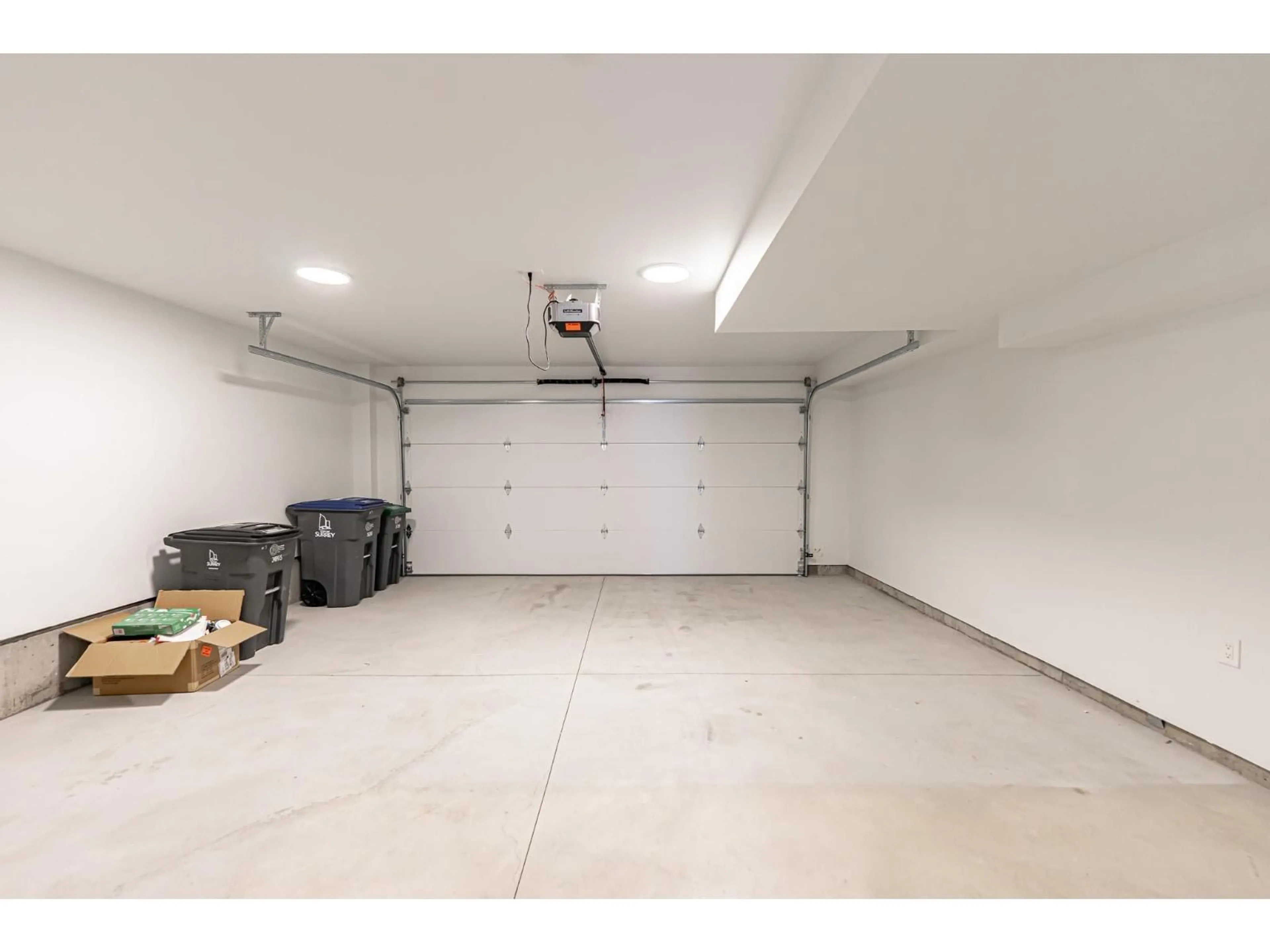 Indoor garage for 7 - 16358 23A, Surrey British Columbia V3Z1J7