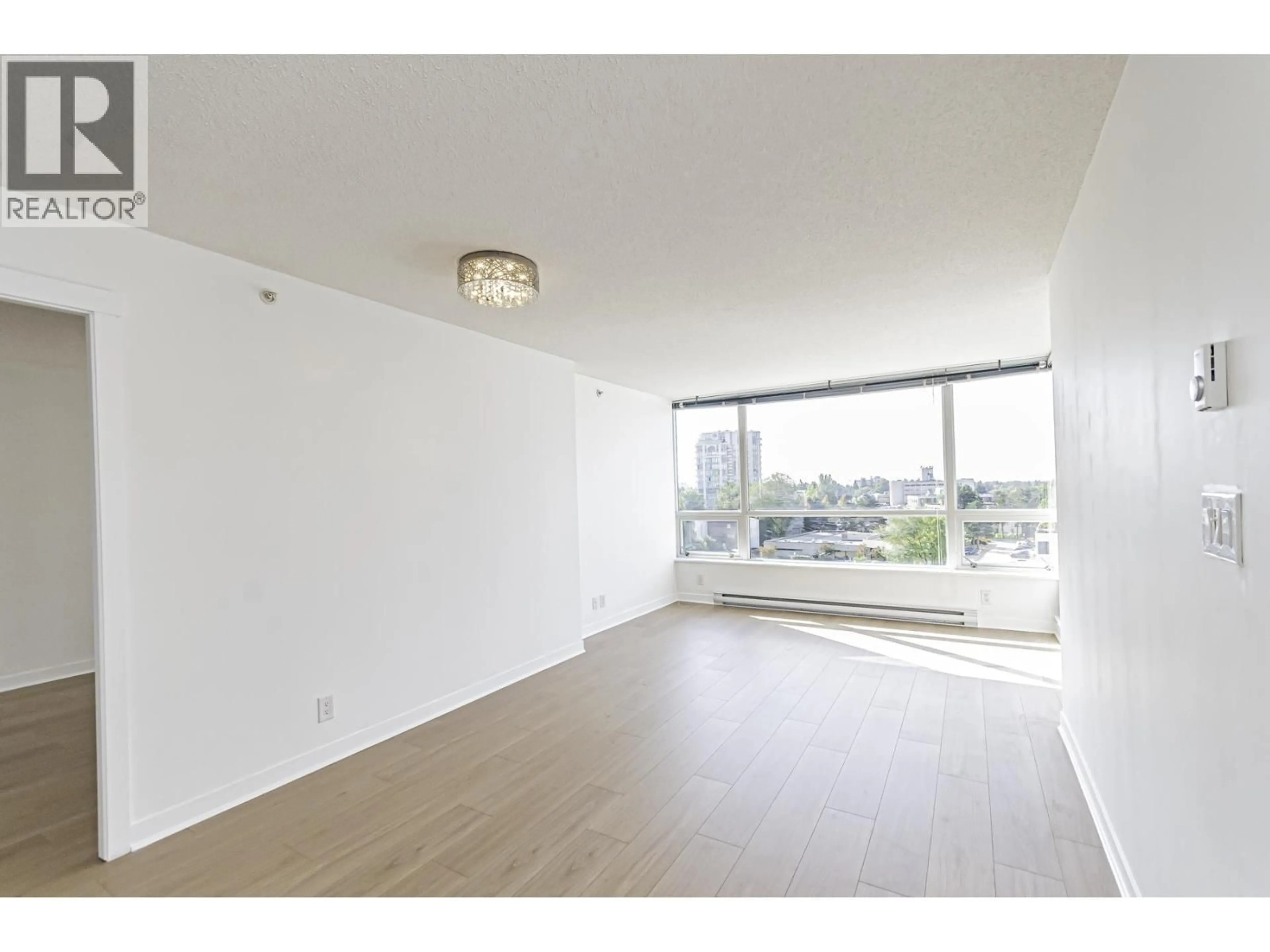 A pic of a room for 905 - 7555 ALDERBRIDGE WAY, Richmond British Columbia V6X4L3