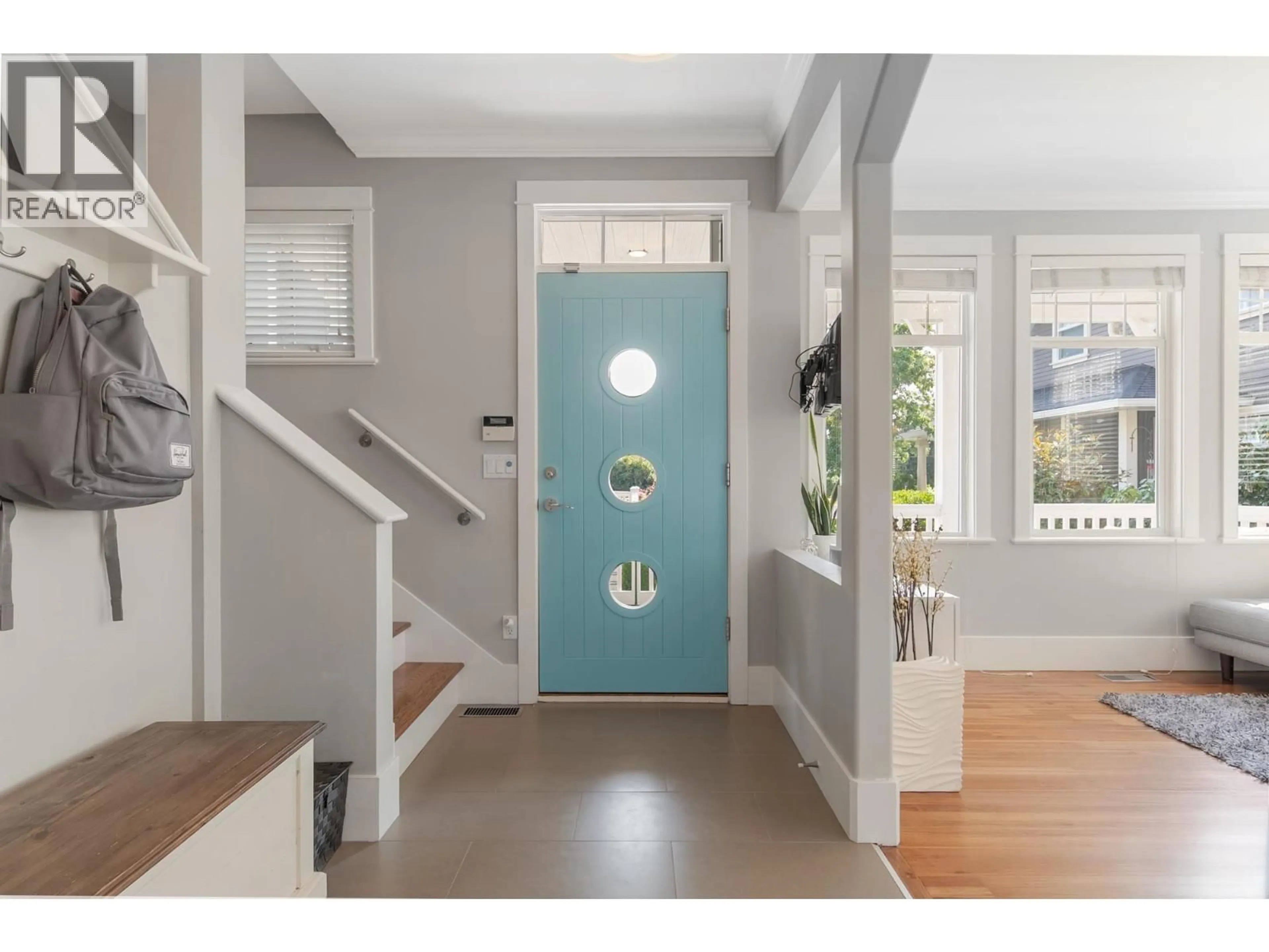 Indoor entryway for 3 - 6400 PRINCESS LANE, Richmond British Columbia V7E6P6