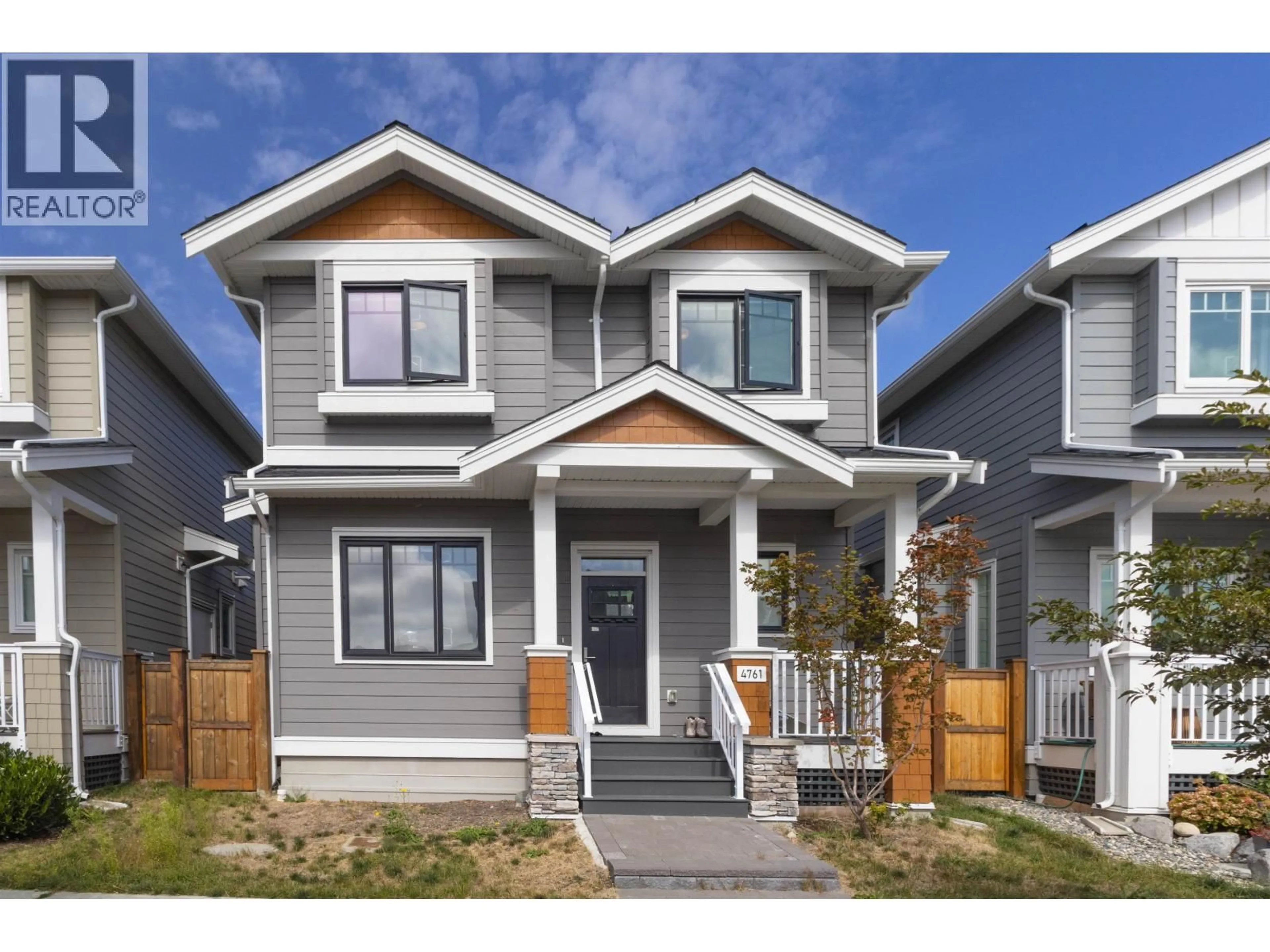 Home with vinyl exterior material, street for 4761 HAZELNUT WAY, Tsawwassen British Columbia V4M4G2