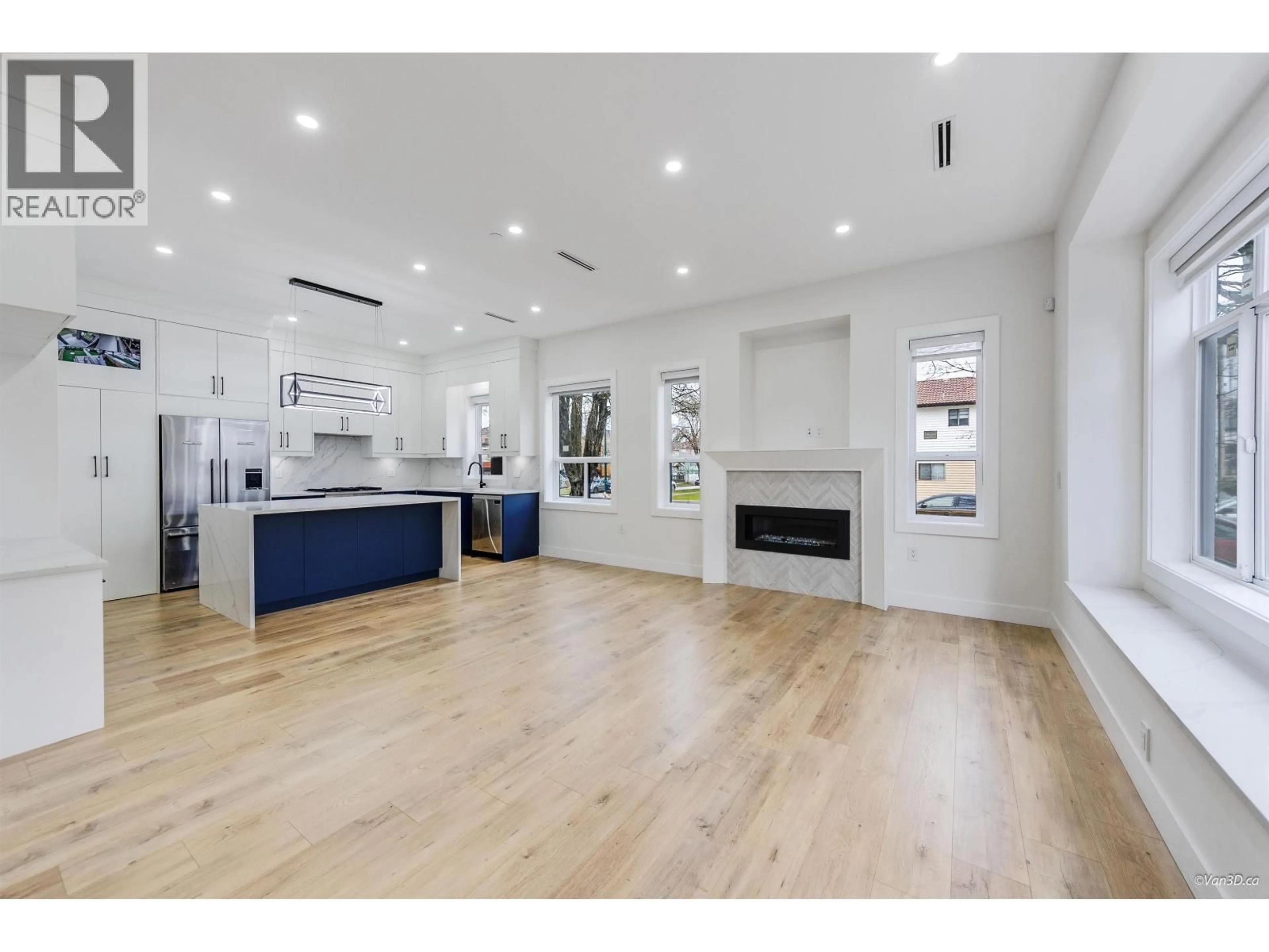 Open concept kitchen, unknown for 2995 17TH AVENUE, Vancouver British Columbia V5M2N4