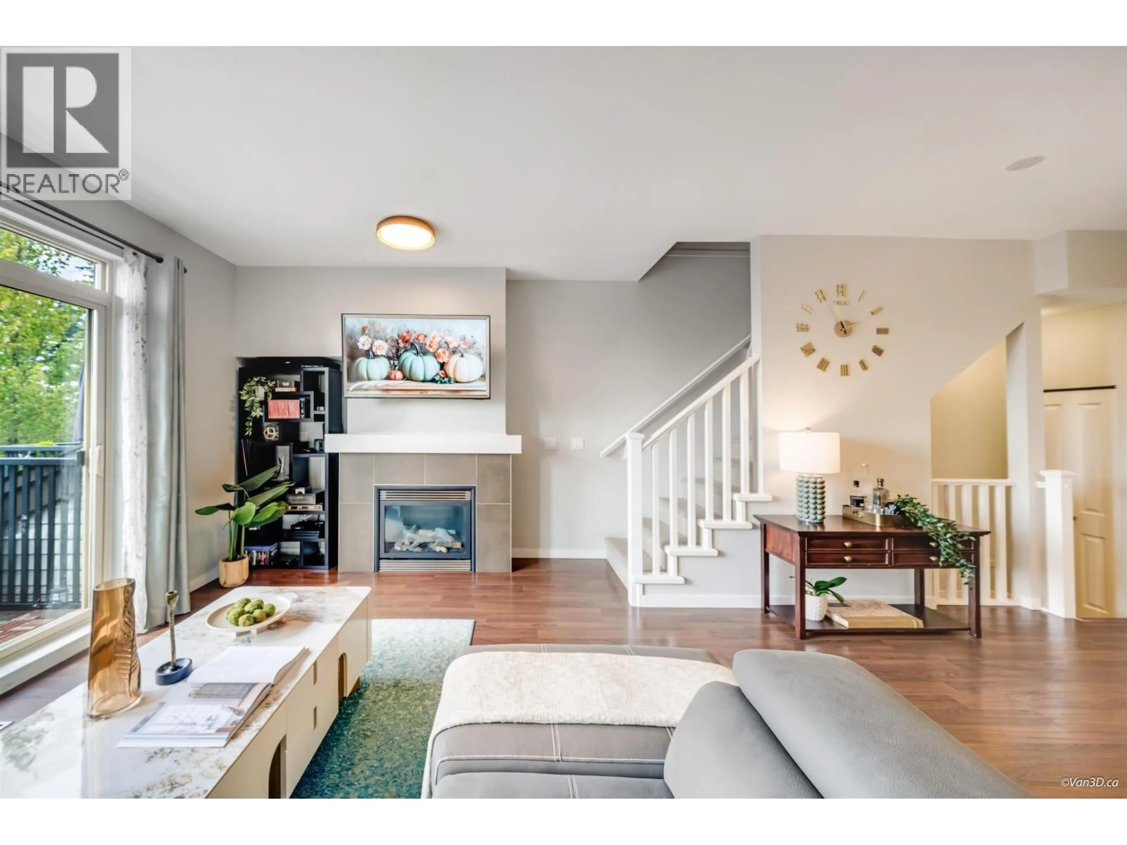 Living room with furniture, unknown for 92 - 55 HAWTHORN DRIVE, Port Moody British Columbia V3H0B3
