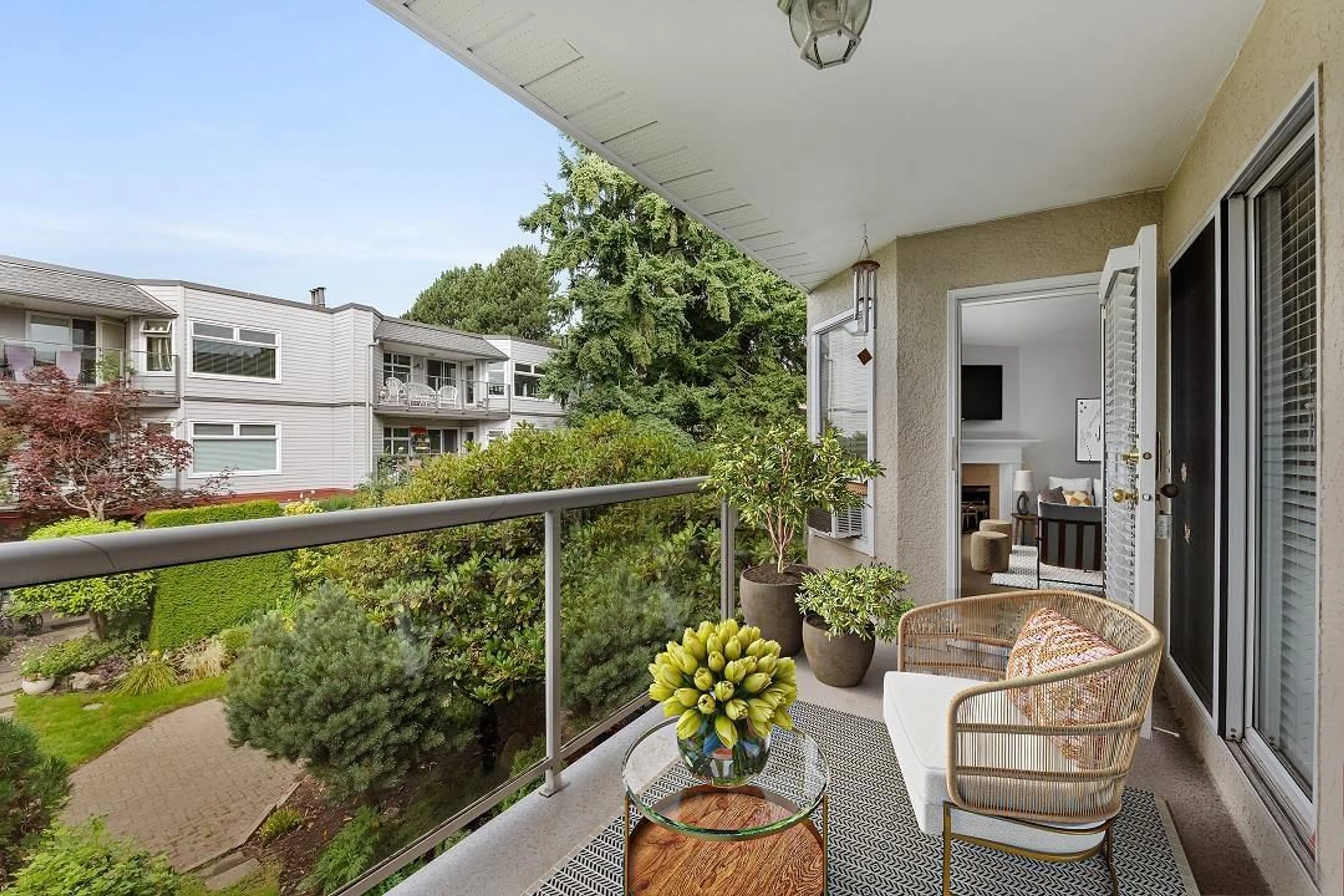 Balcony in the apartment, city buildings view from balcony for 407 - 1225 MERKLIN, White Rock British Columbia V4B4B8