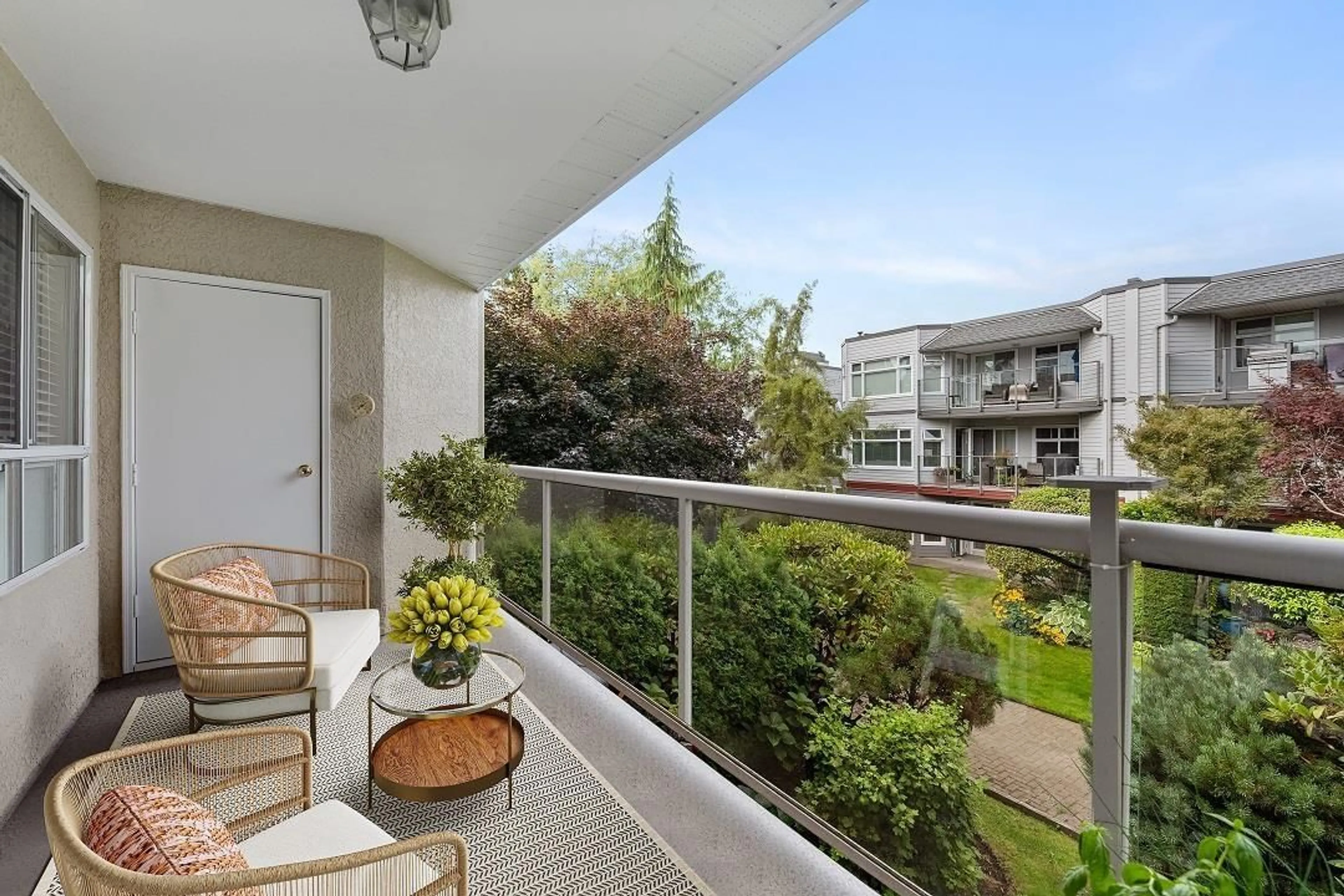 Balcony in the apartment, unknown for 407 - 1225 MERKLIN, White Rock British Columbia V4B4B8