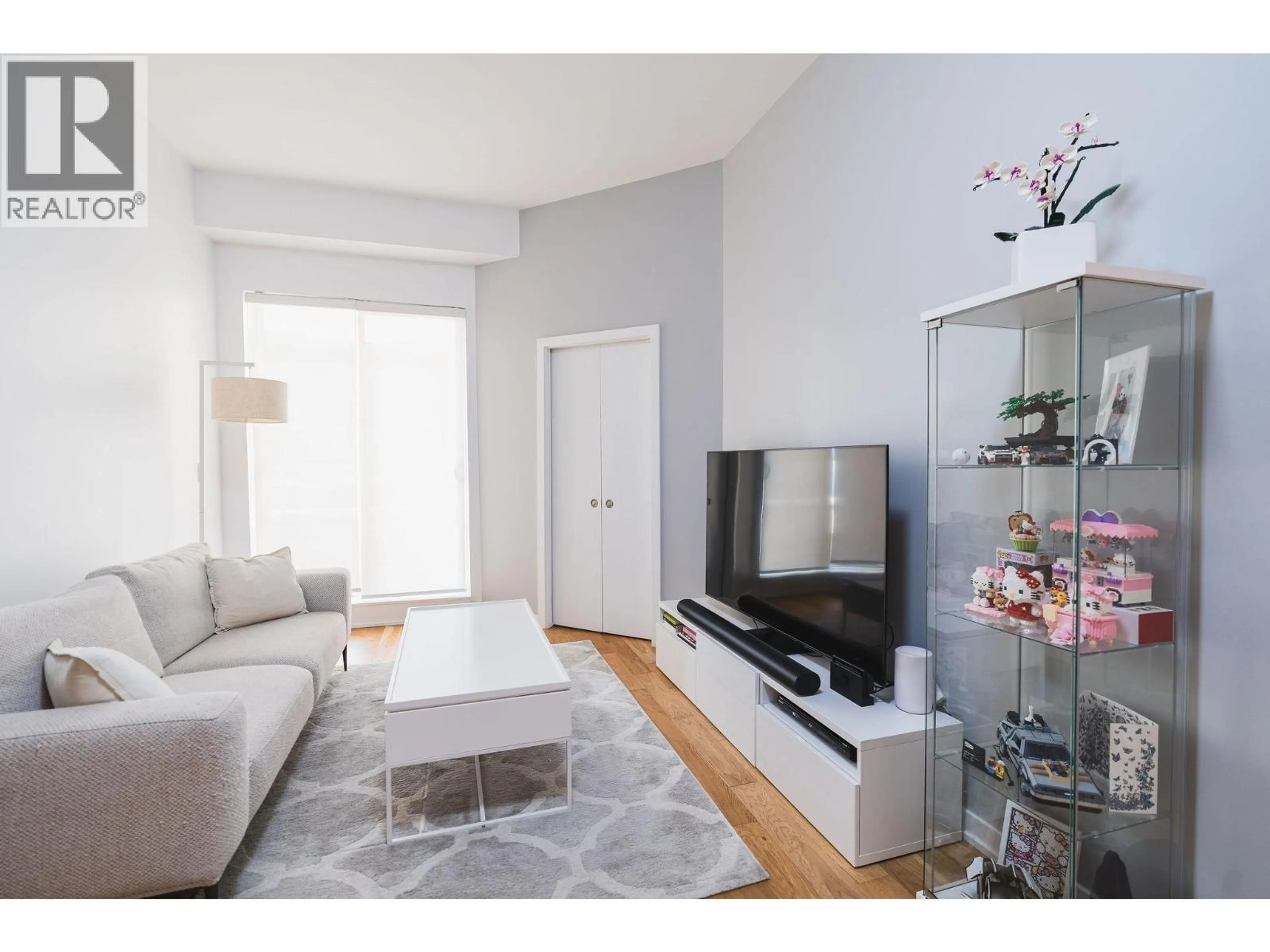 Living room with furniture, unknown for 621 - 7008 RIVER PARKWAY, Richmond British Columbia V6X0R1