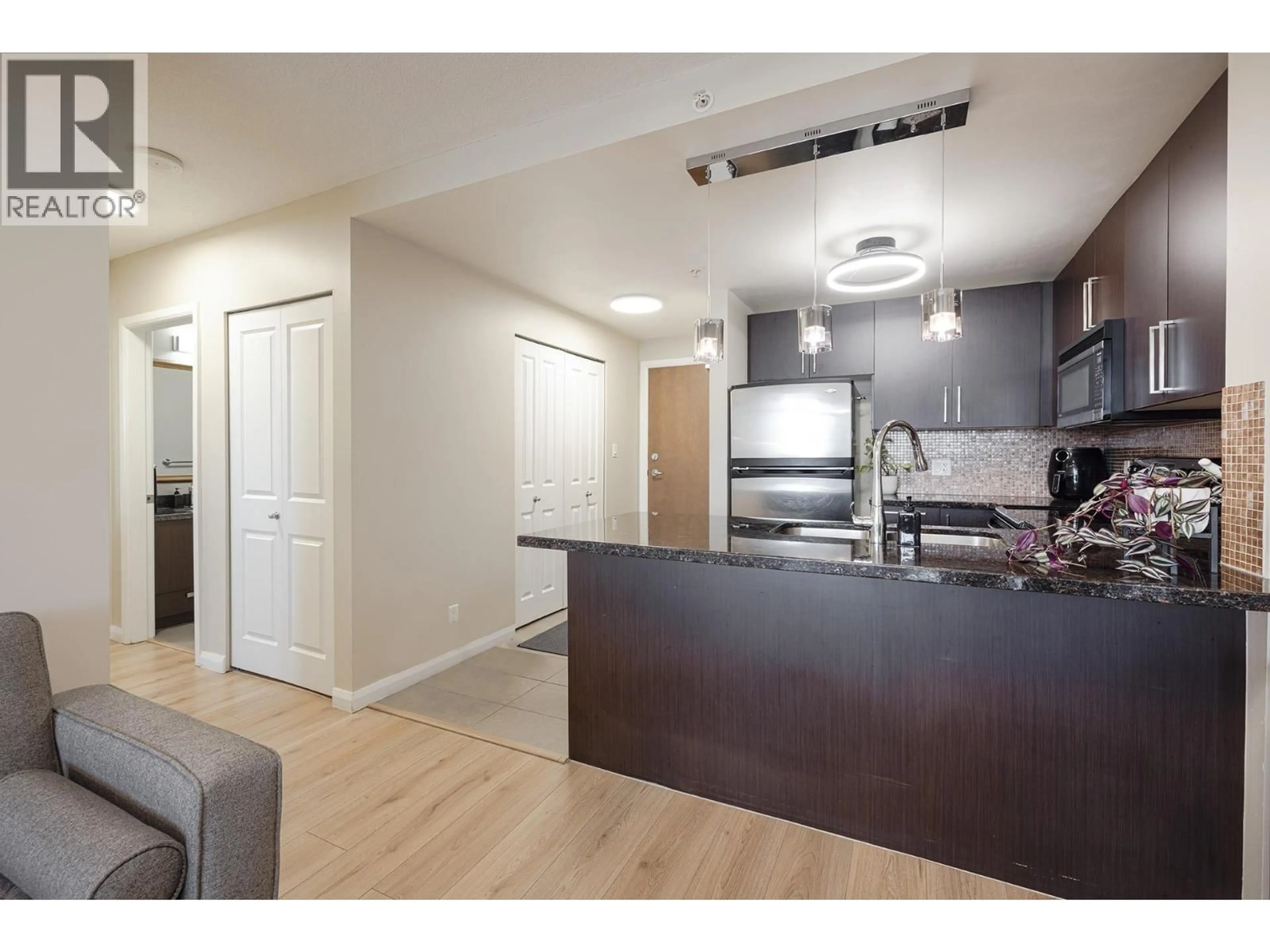Open concept kitchen, wood/laminate floor for 2203 - 888 CARNARVON STREET, New Westminster British Columbia V3M0C6