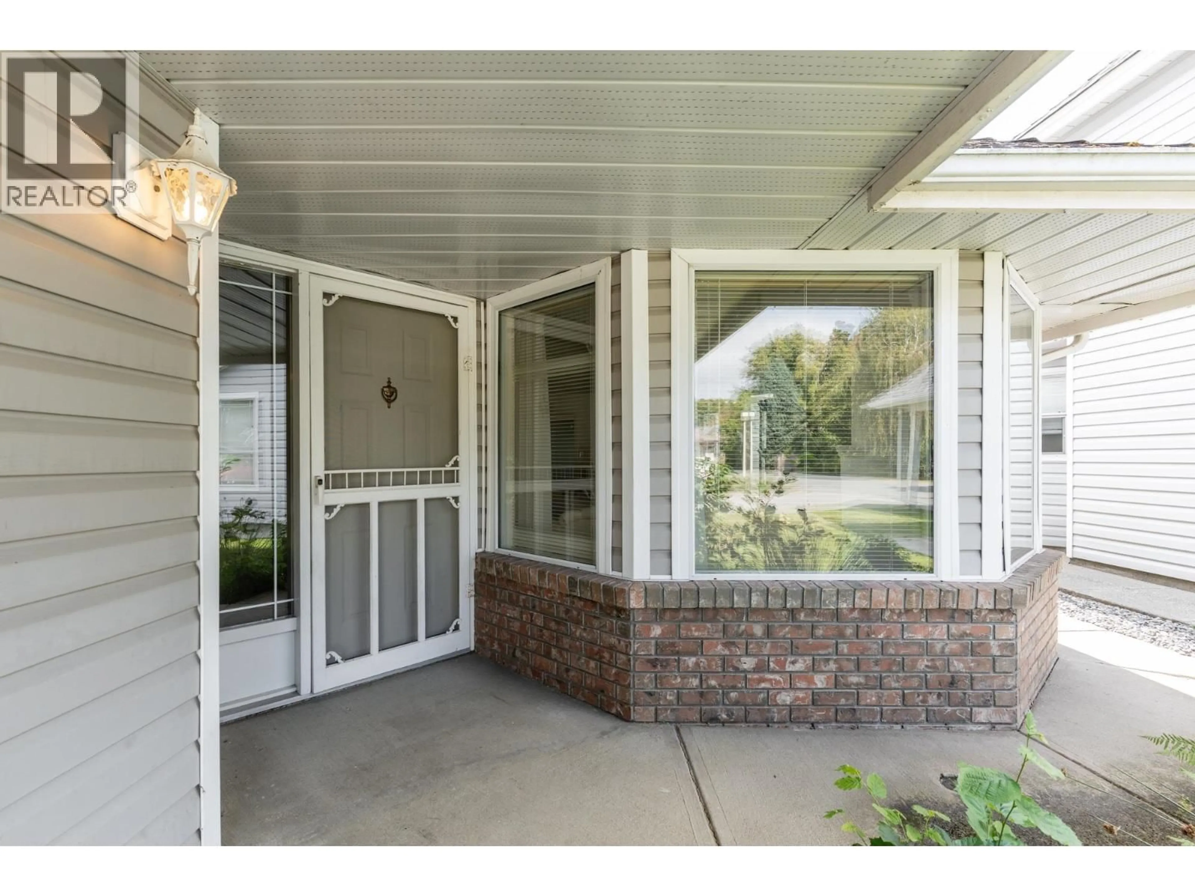 Indoor entryway for 5246 LABURNUM PARK PLACE, Delta British Columbia V4K4S6