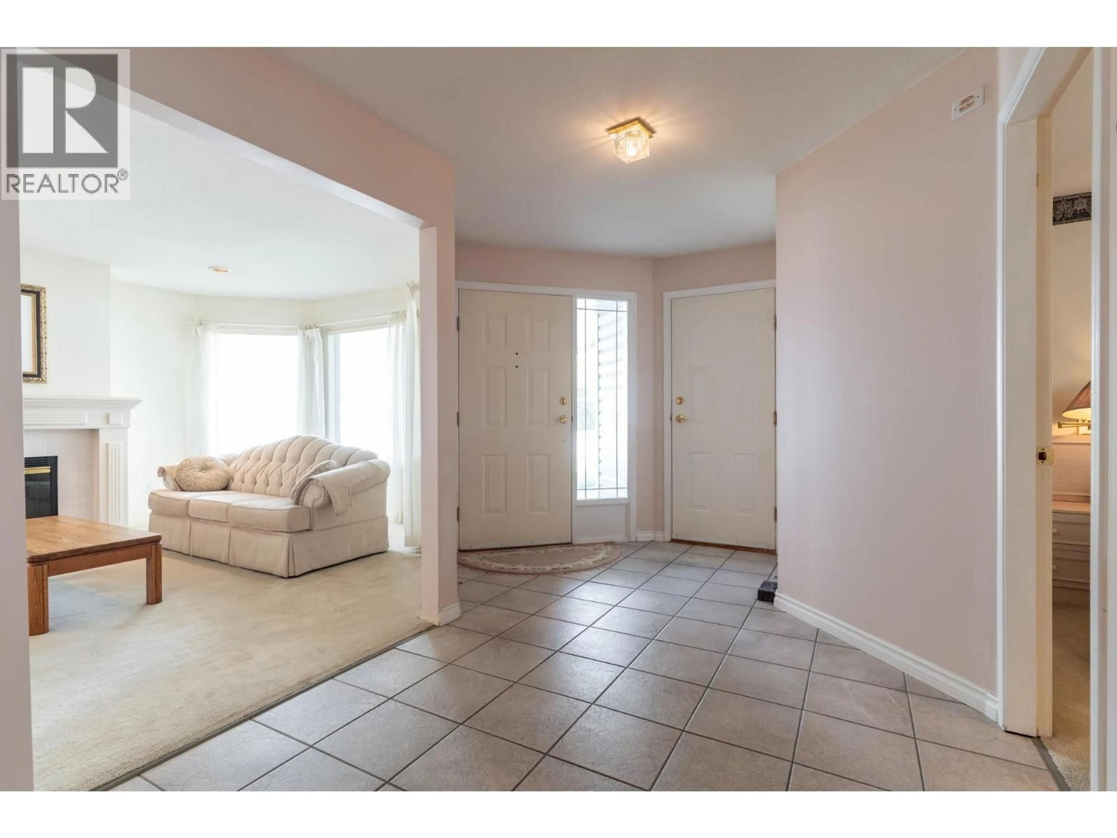 Indoor entryway for 5246 LABURNUM PARK PLACE, Delta British Columbia V4K4S6