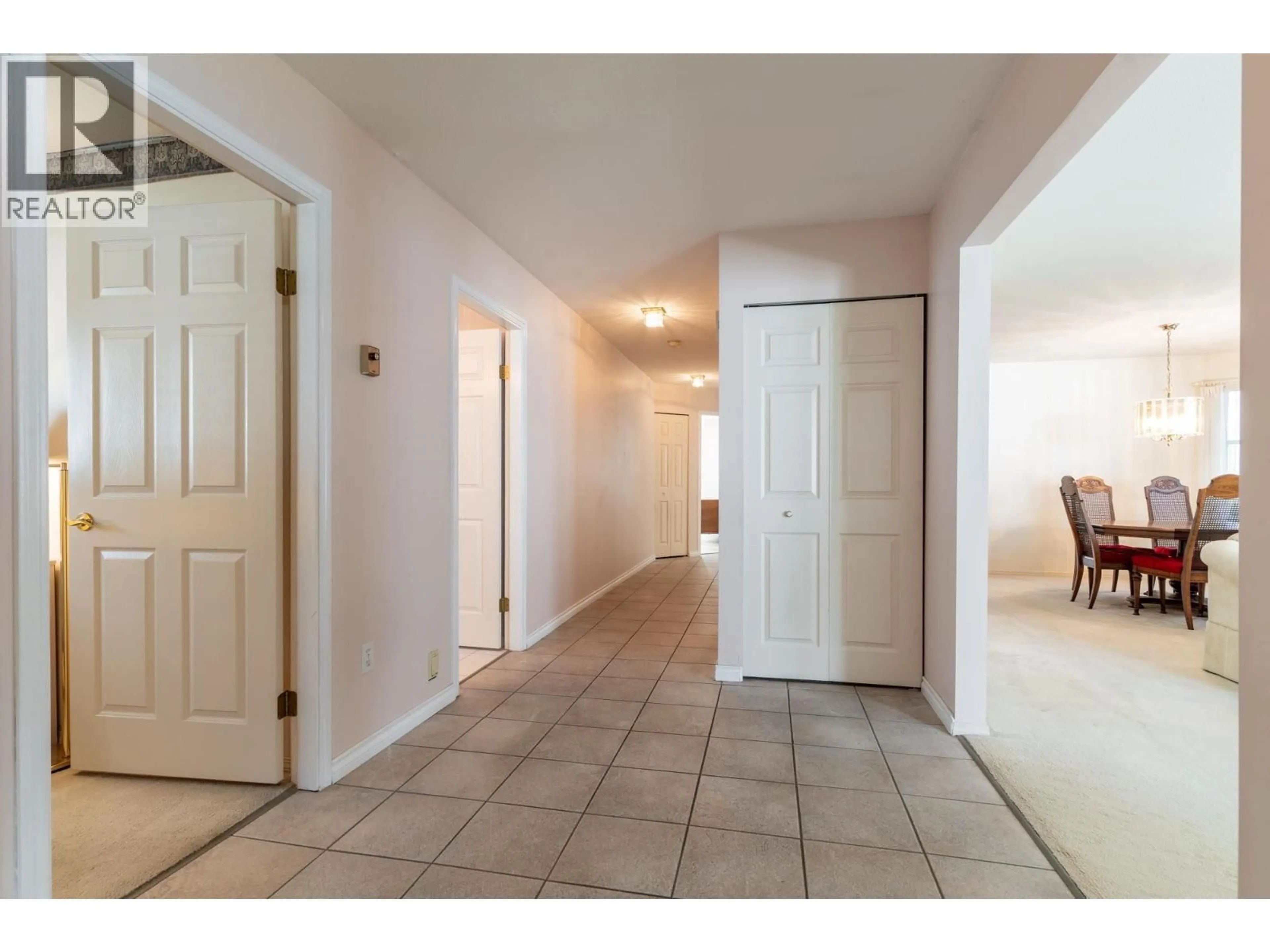 Indoor entryway for 5246 LABURNUM PARK PLACE, Delta British Columbia V4K4S6