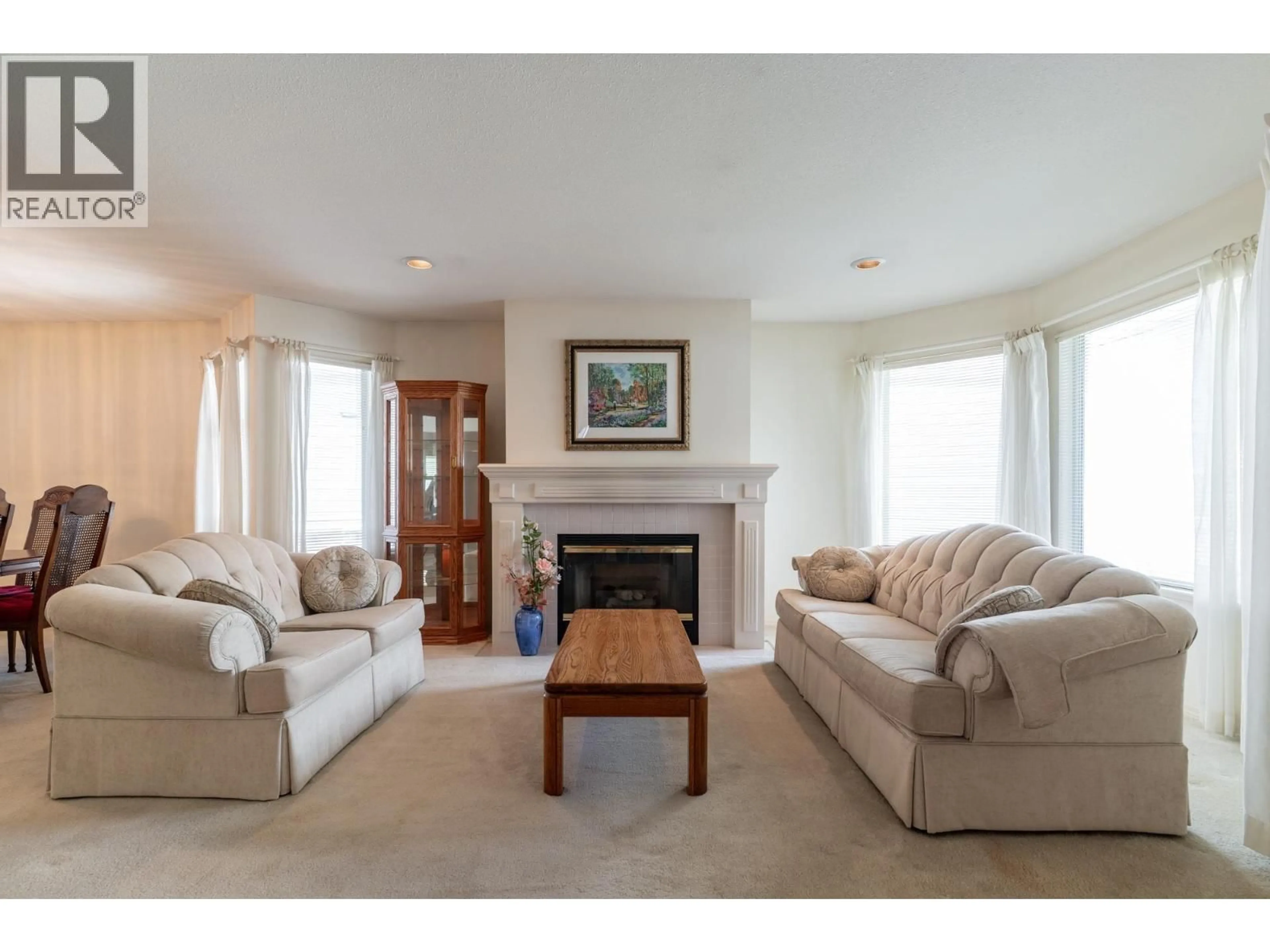 Living room with furniture, unknown for 5246 LABURNUM PARK PLACE, Delta British Columbia V4K4S6