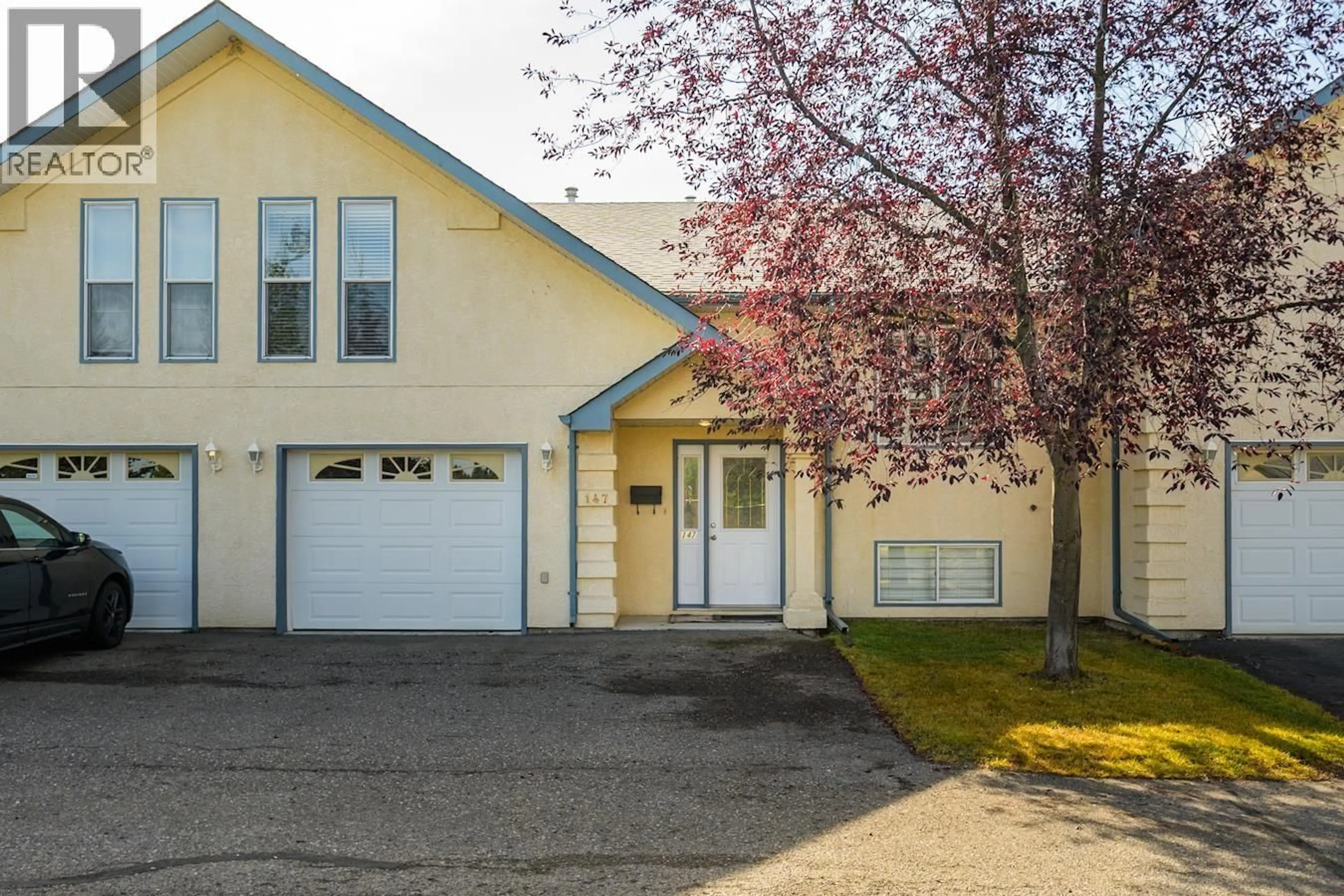 Home with vinyl exterior material, street for 147 - 6807 WESTGATE AVENUE, Prince George British Columbia V2N5T8