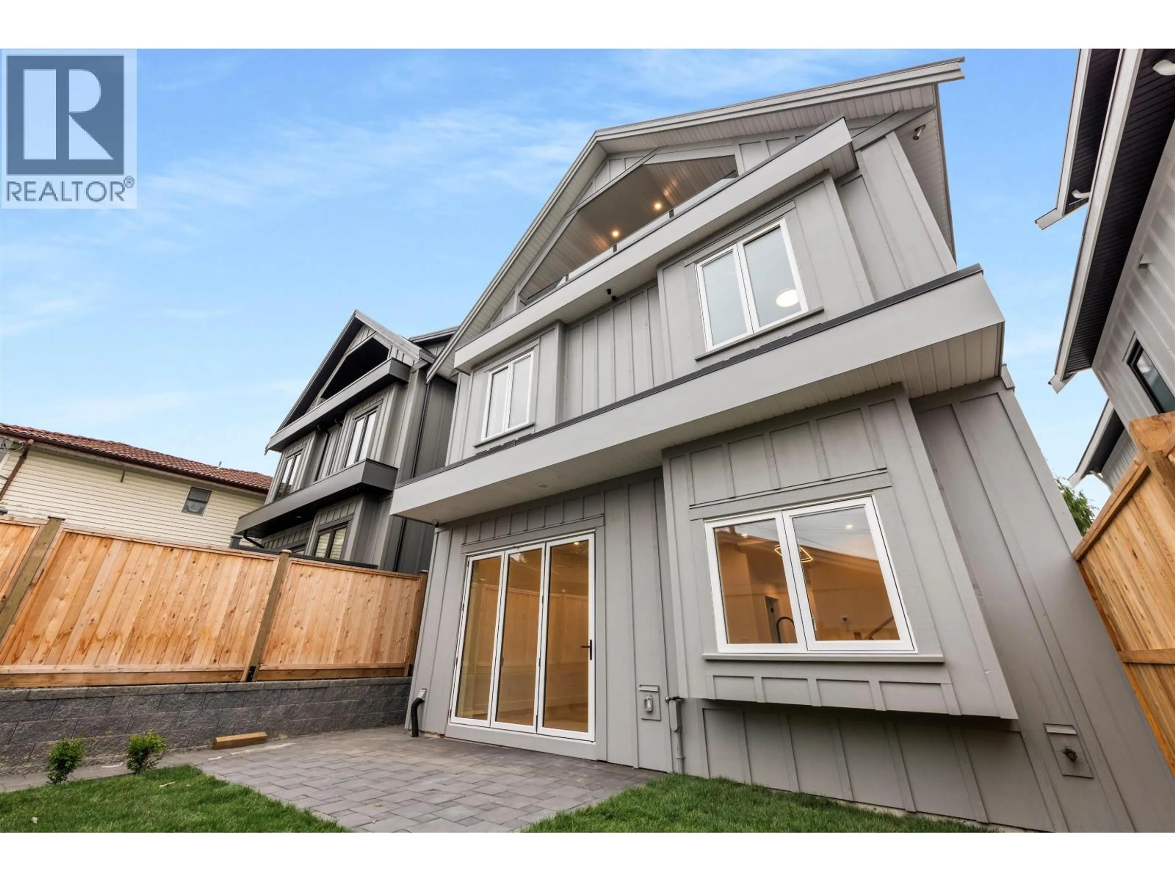 Home with vinyl exterior material, unknown for 2 - 1160 ROSSLAND STREET, Vancouver British Columbia V5K4A1