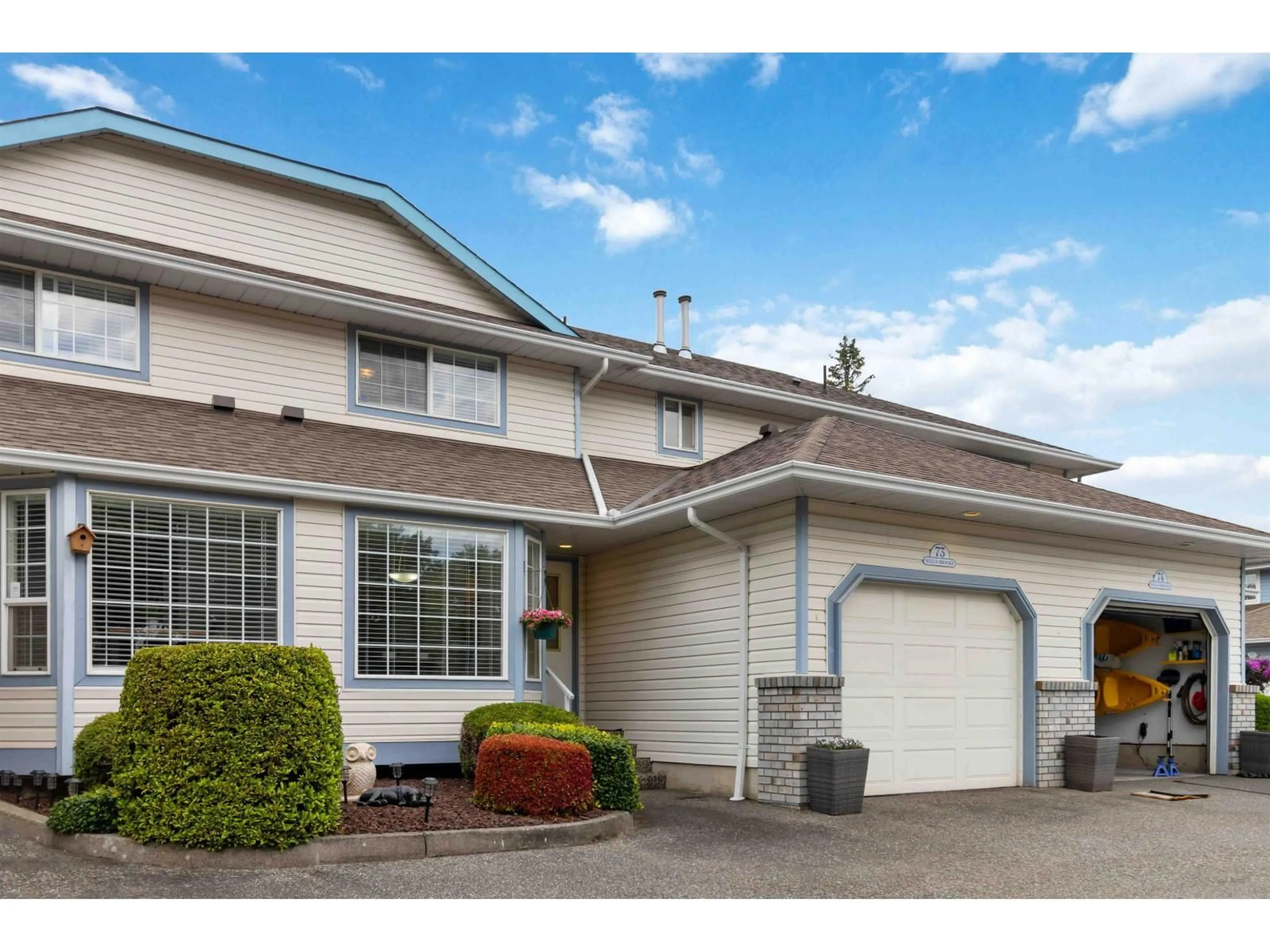 Home with vinyl exterior material, street for 73 - 45175 WELLS ROAD, Chilliwack British Columbia V2R3K7