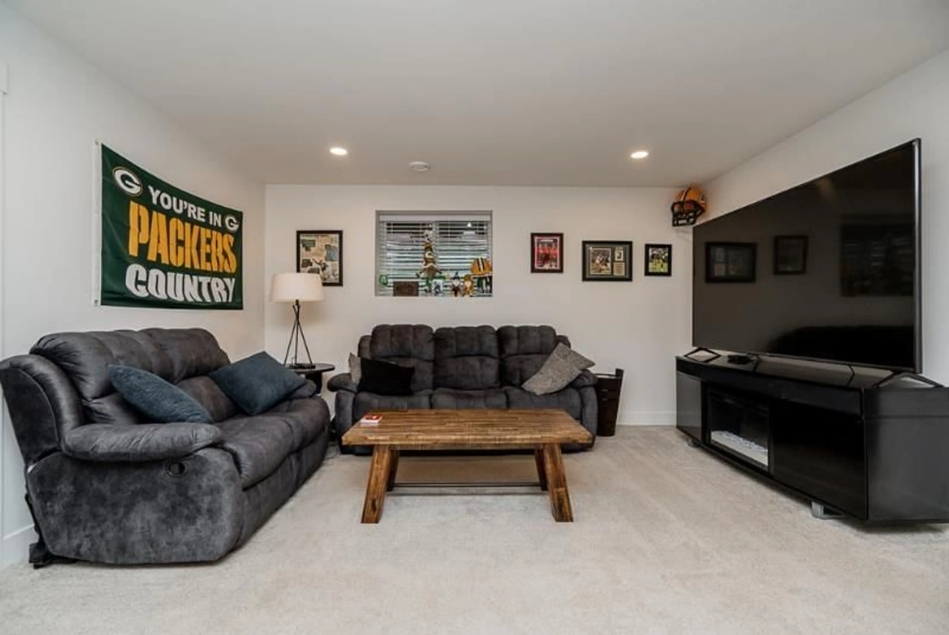 Living room with furniture, unknown for 15 - 6897 201, Langley British Columbia V2Y0Z3