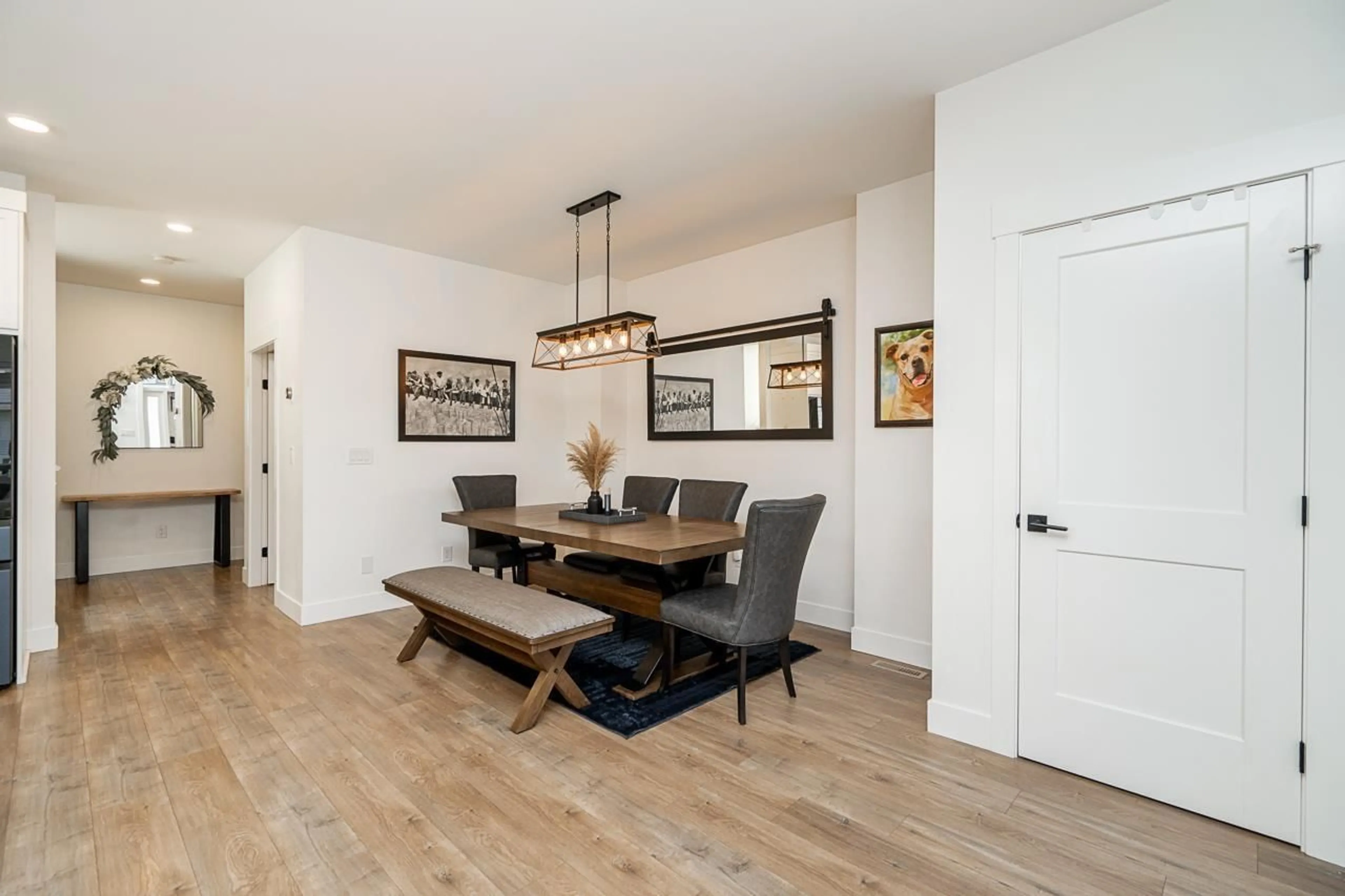 Dining room, wood/laminate floor for 15 - 6897 201, Langley British Columbia V2Y0Z3