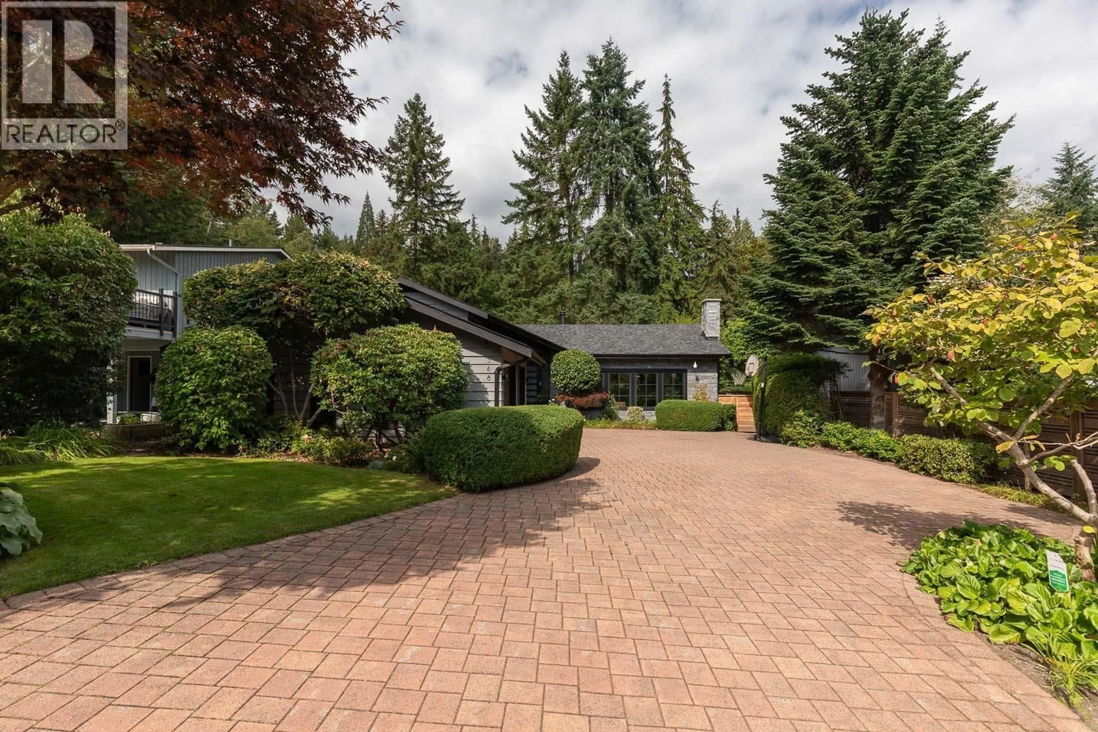 Unknown for 3348 TENNYSON CRESCENT, North Vancouver British Columbia V7K2A8