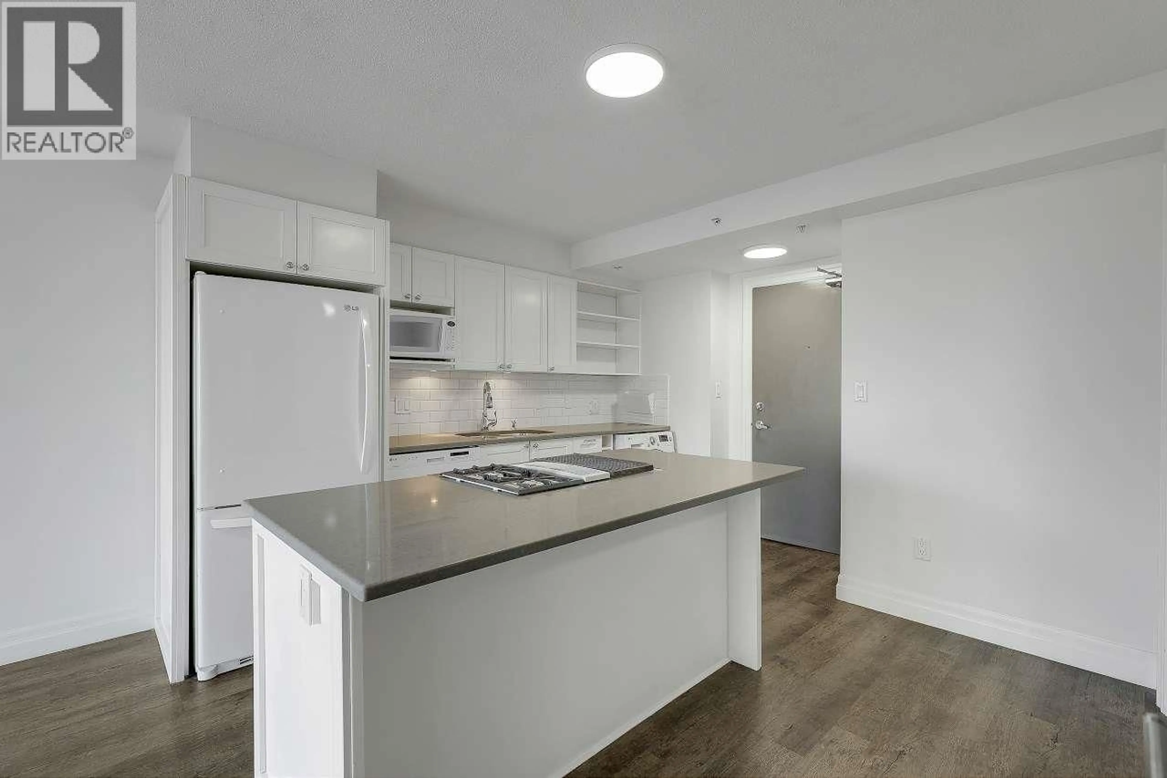 Standard kitchen, unknown for 605 - 1723 ALBERNI STREET, Vancouver British Columbia V6G3G9