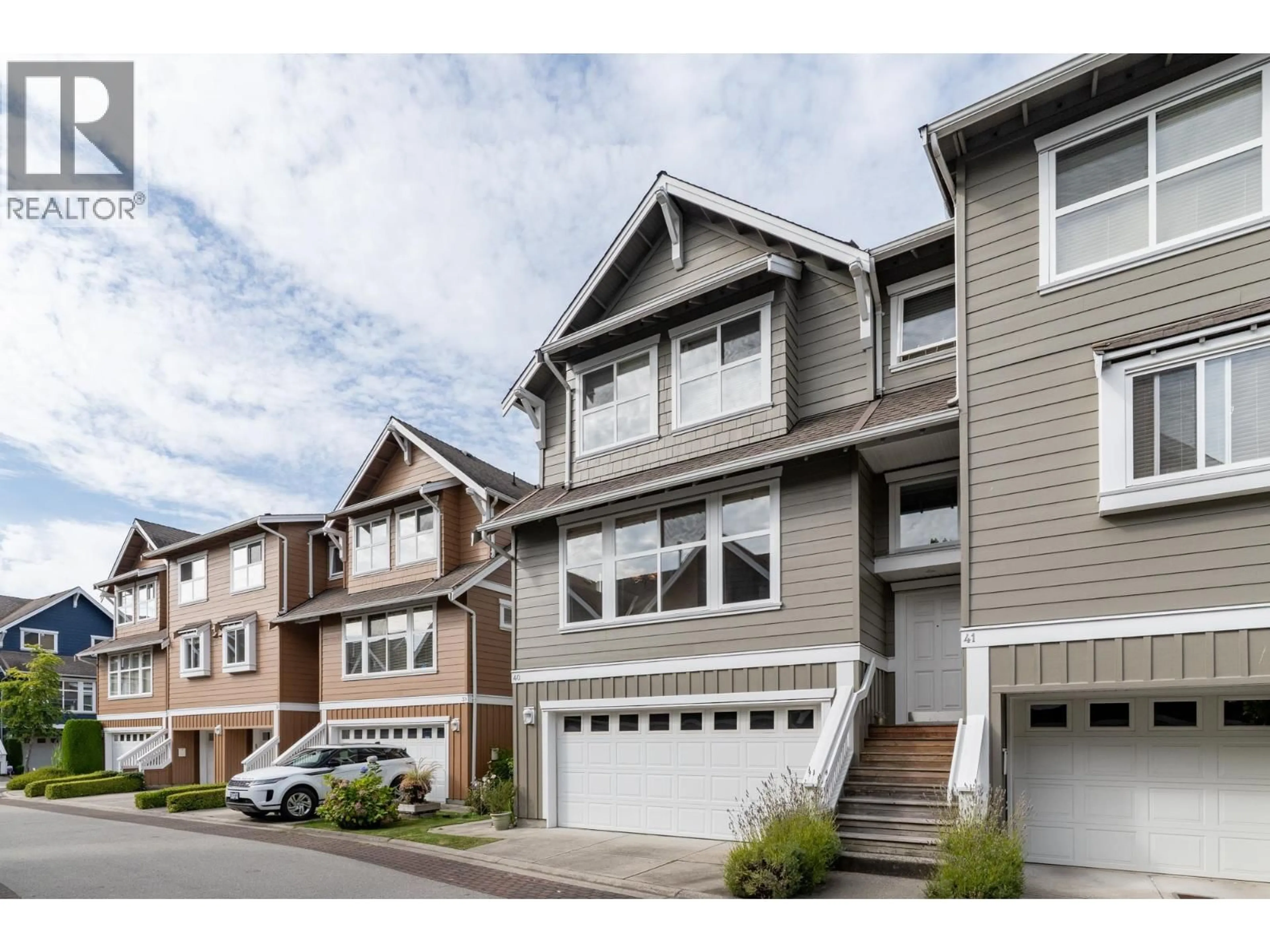 Home with vinyl exterior material, street for 40 - 3088 FRANCIS ROAD, Richmond British Columbia V7C5V9