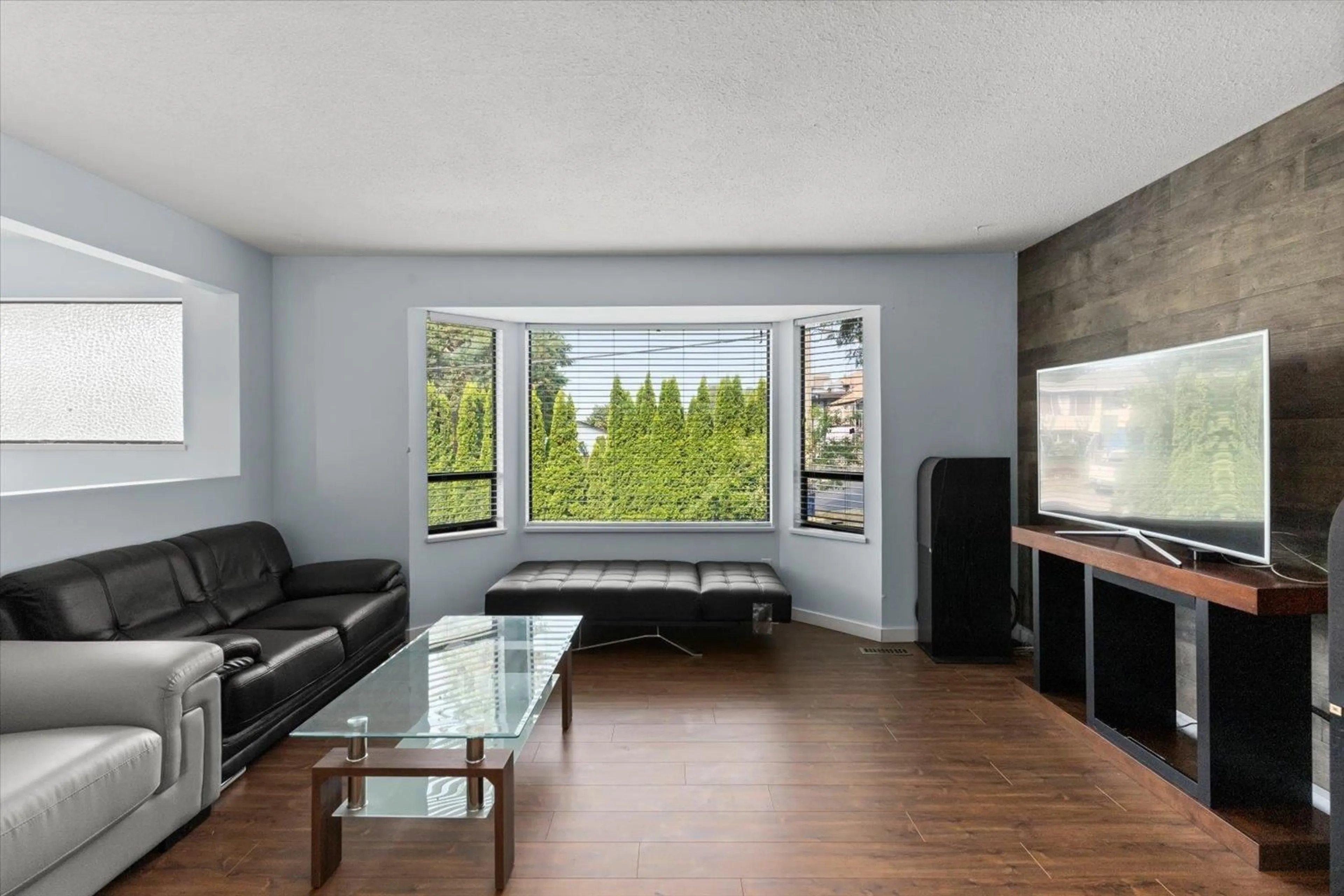 Living room with furniture, unknown for 7976 TANAGER, Mission British Columbia V2V5K5