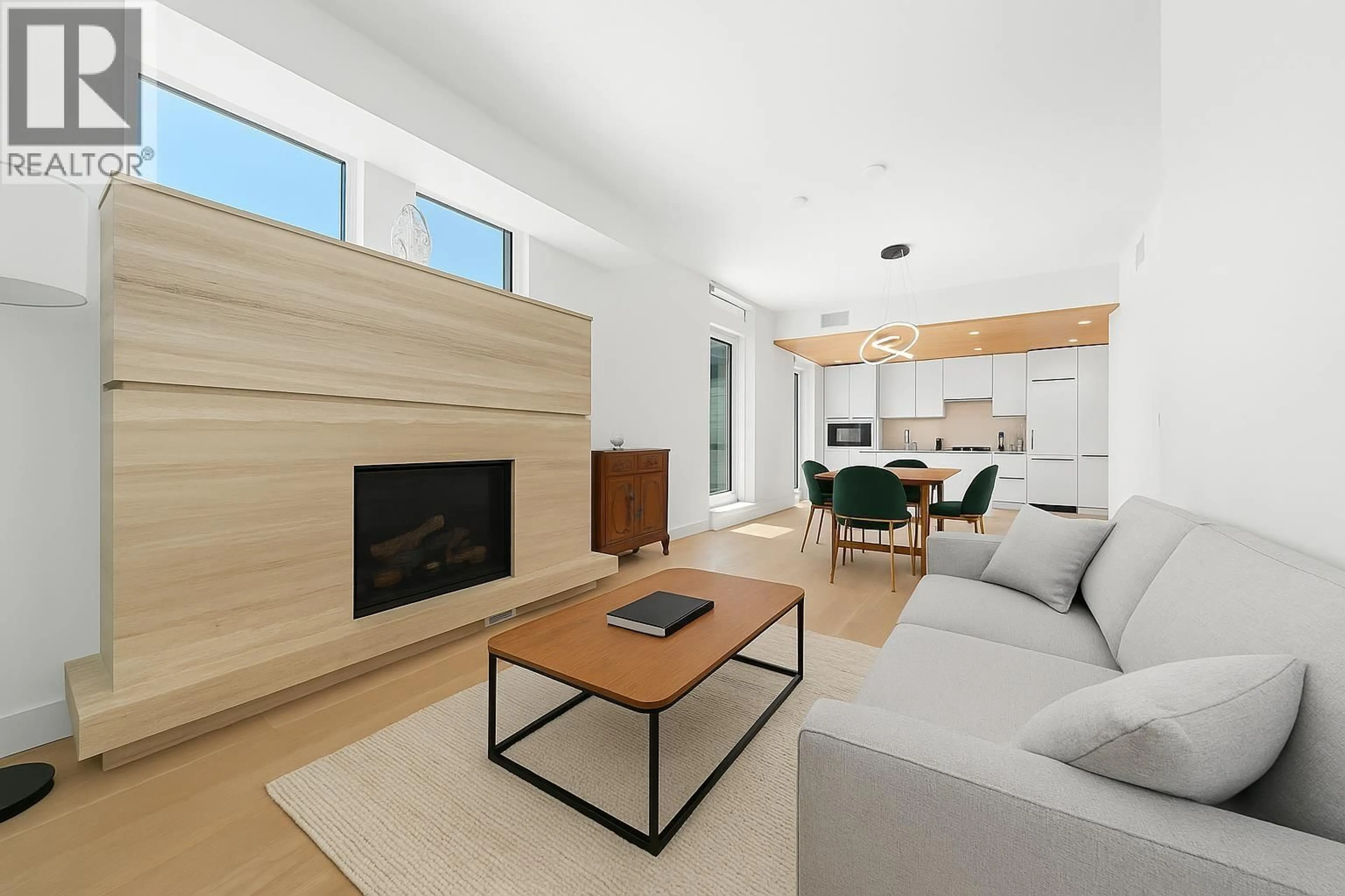 Living room with furniture, unknown for 309 - 6707 NELSON AVENUE, West Vancouver British Columbia V7W0A4