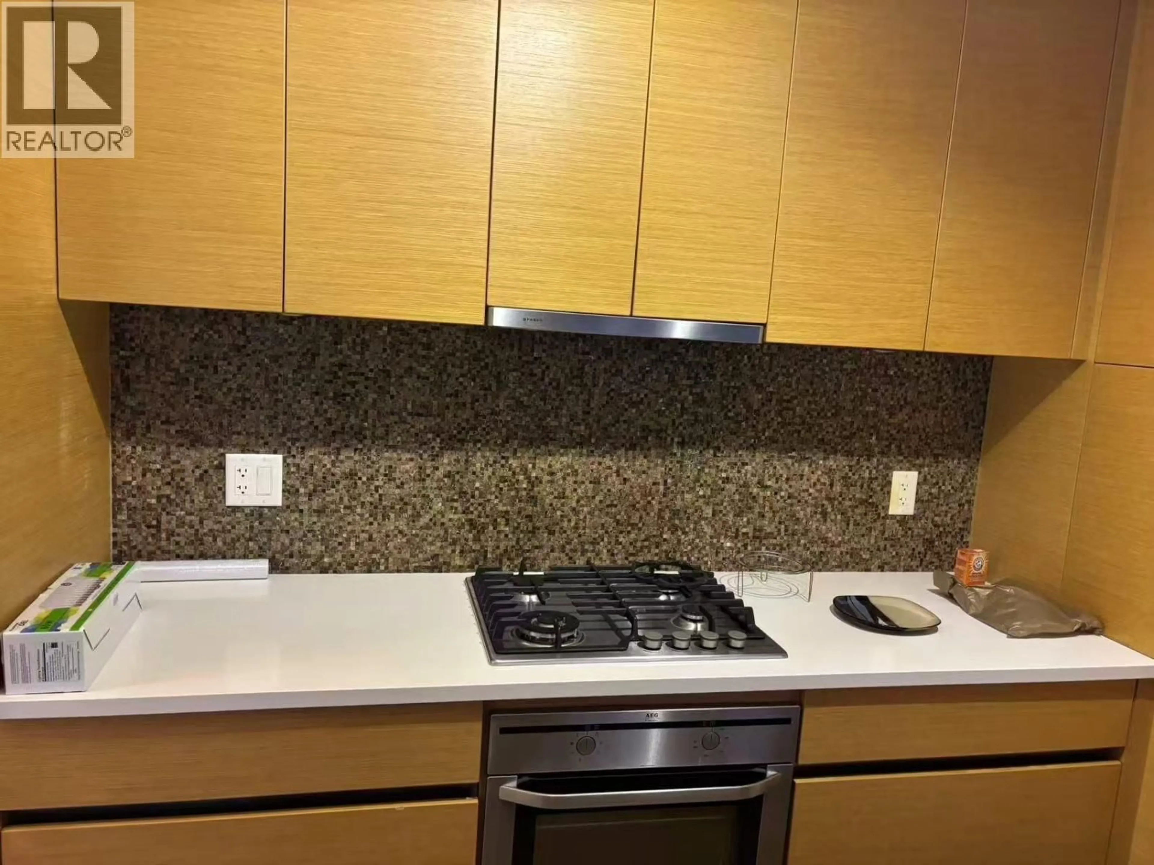 Standard kitchen, ceramic/tile floor for 1503 - 565 SMITHE STREET, Vancouver British Columbia V6B0E4