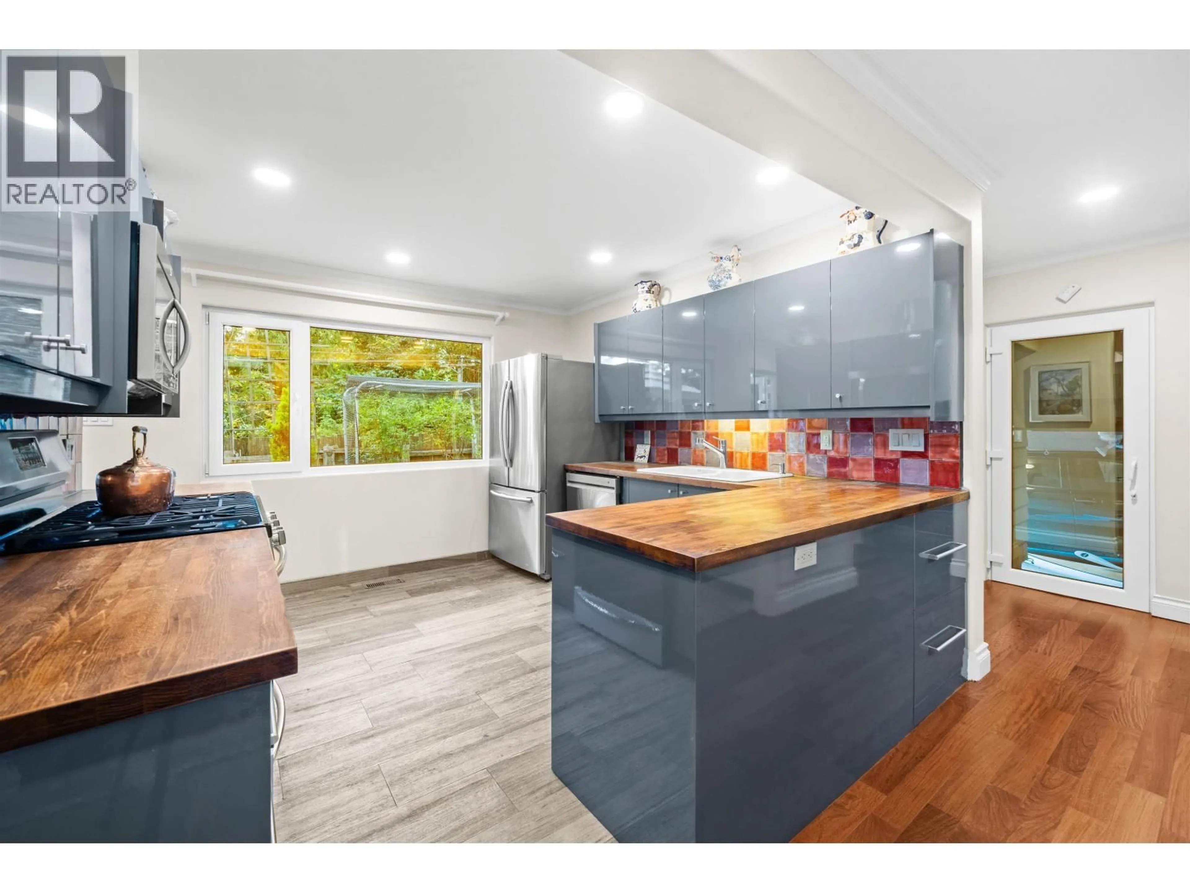 Open concept kitchen, unknown for 6775 MARINE DRIVE, West Vancouver British Columbia V7W2T1