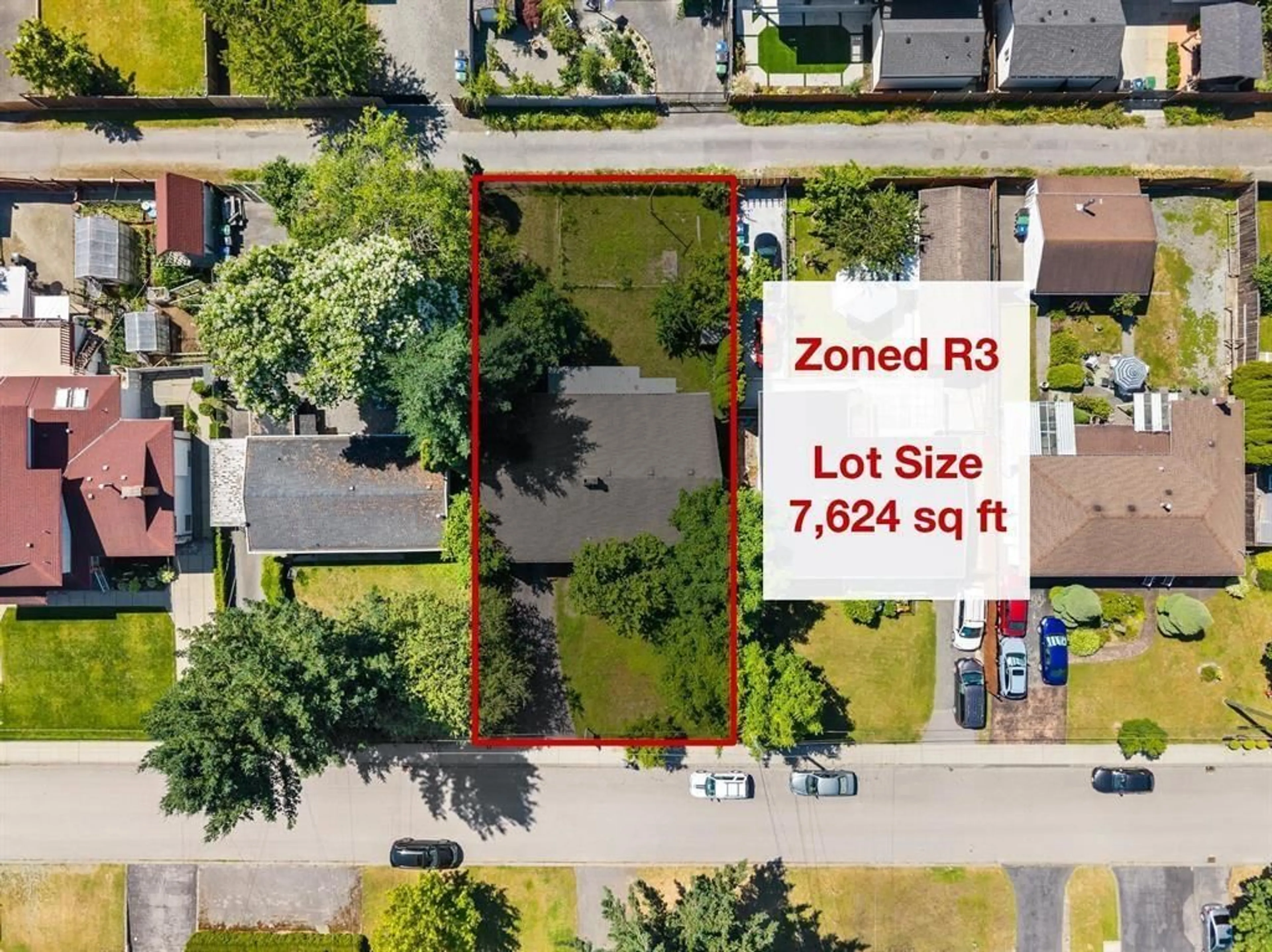 A pic from outside/outdoor area/front of a property/back of a property/a pic from drone, street for 14730 107, Surrey British Columbia V3R1T8