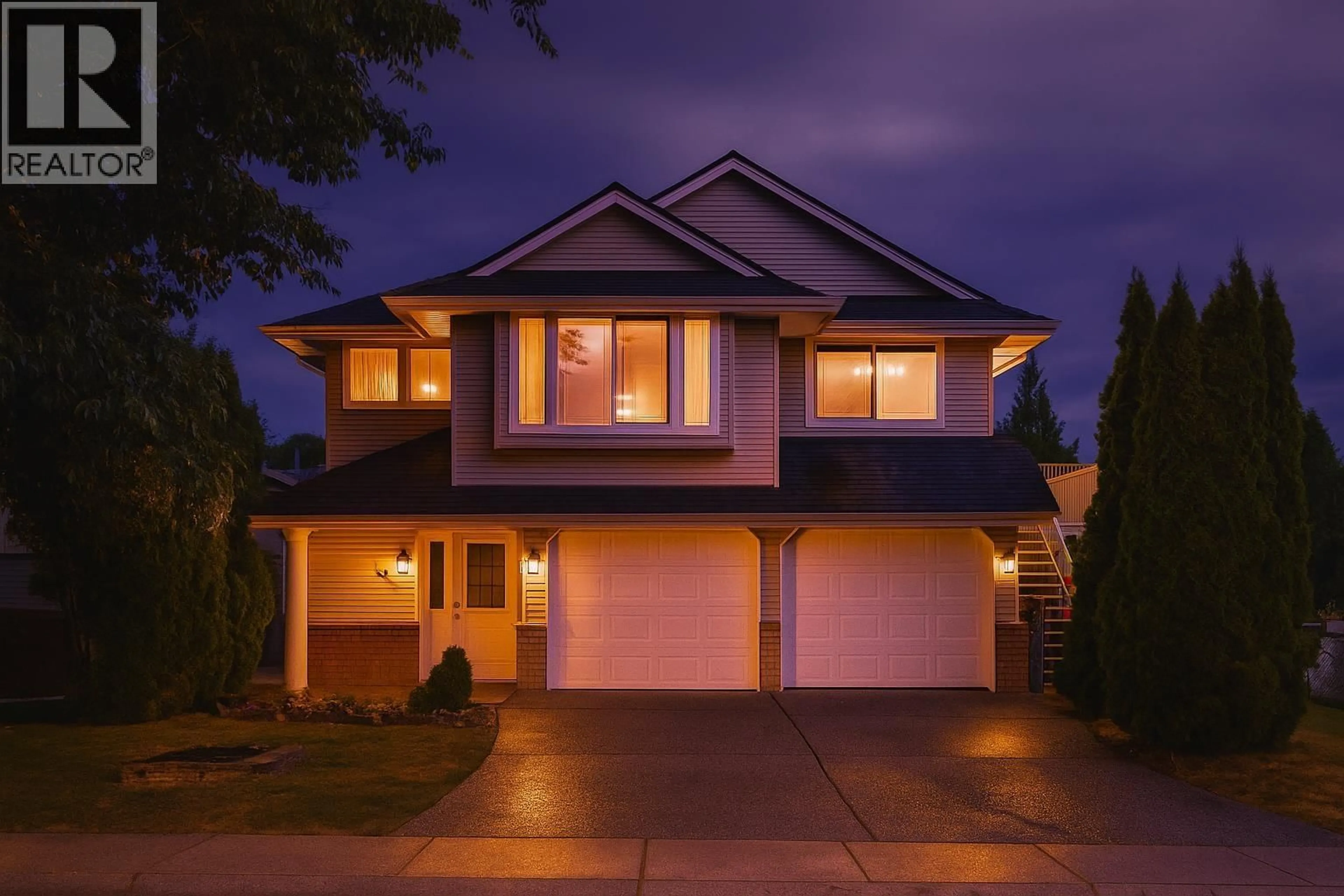 Home with vinyl exterior material, street for 11518 236B STREET, Maple Ridge British Columbia V4R2C5